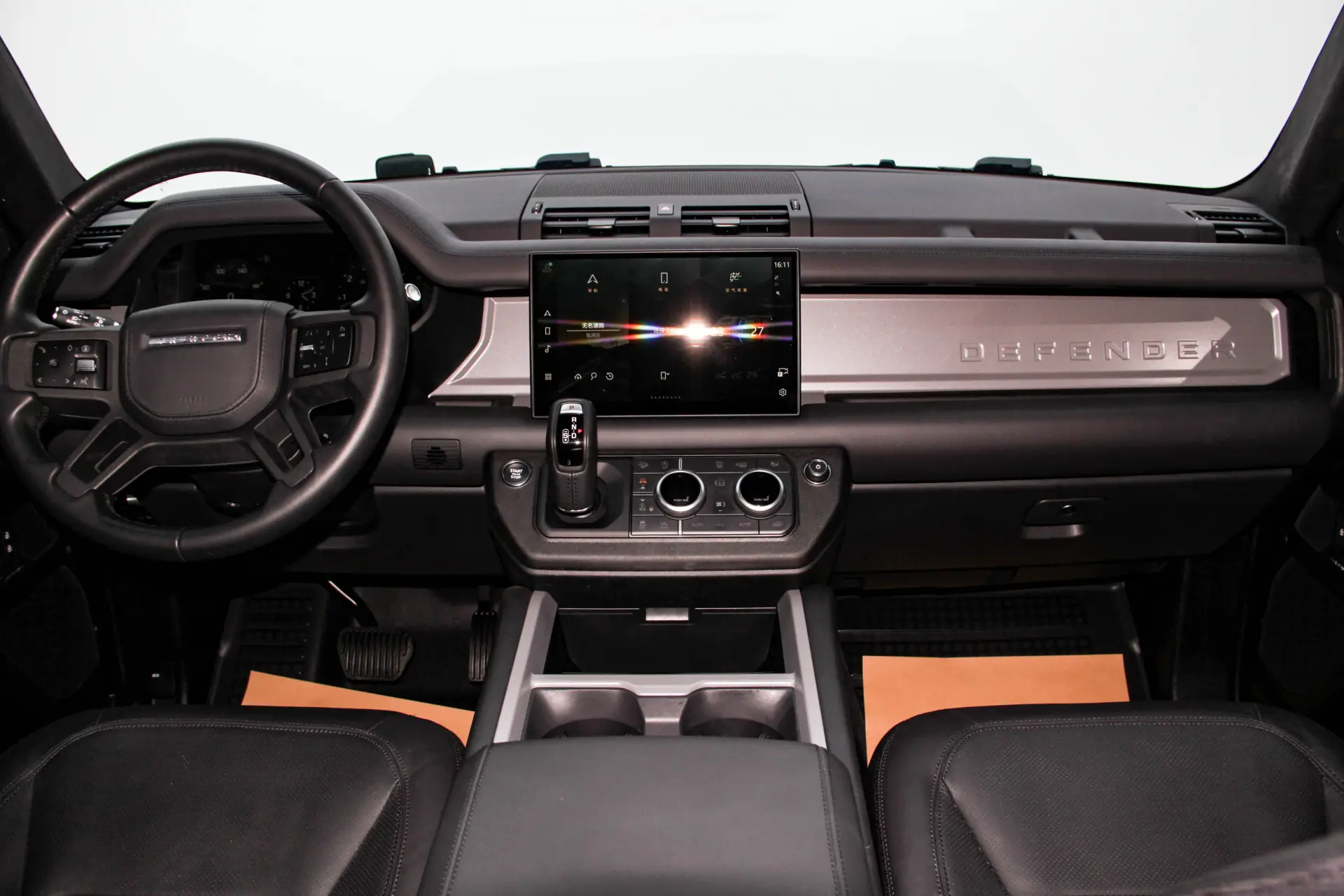 Land Rover Defender, 2025 22