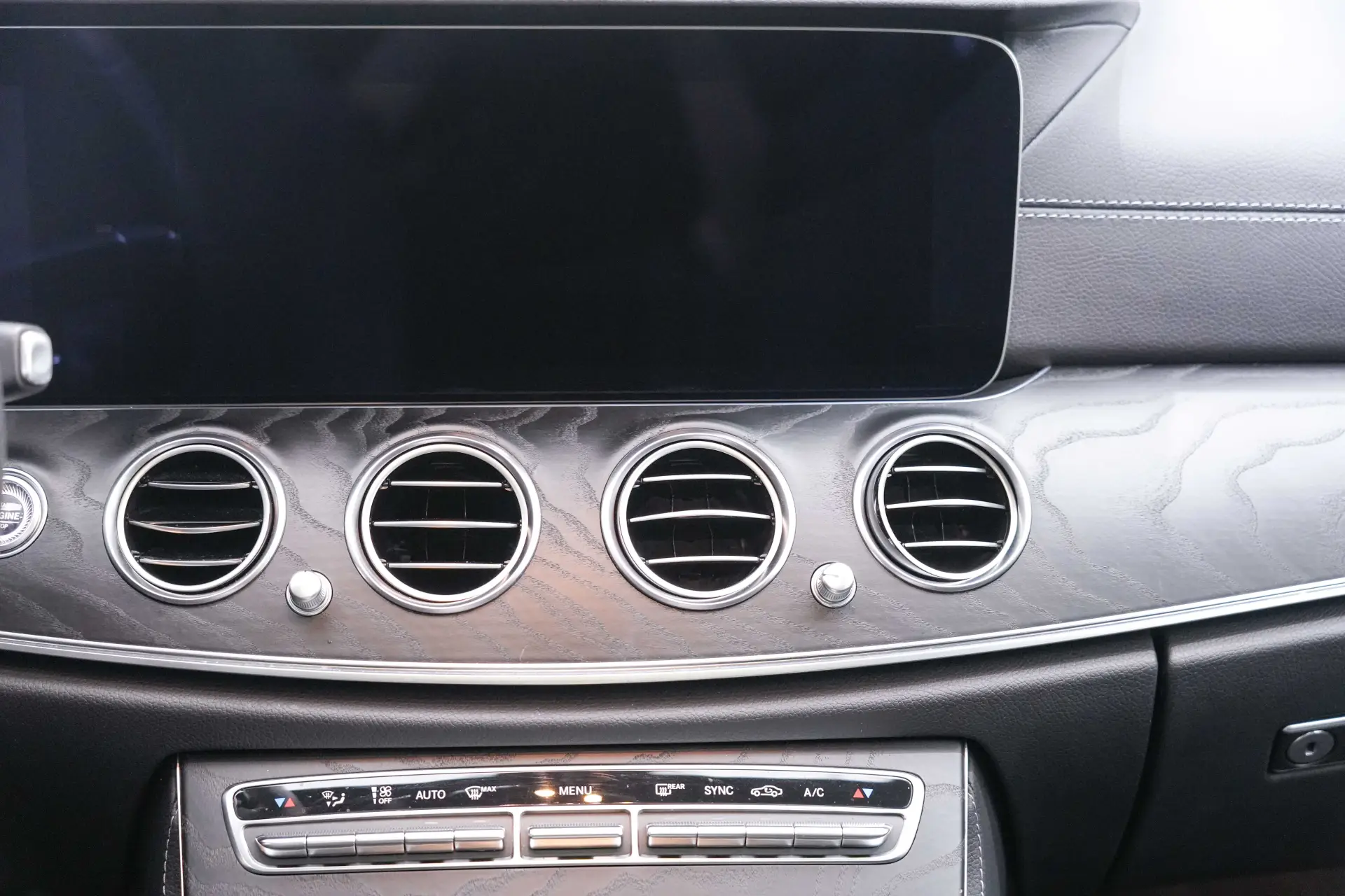 Mercedes-Benz E 260, 2020 28
