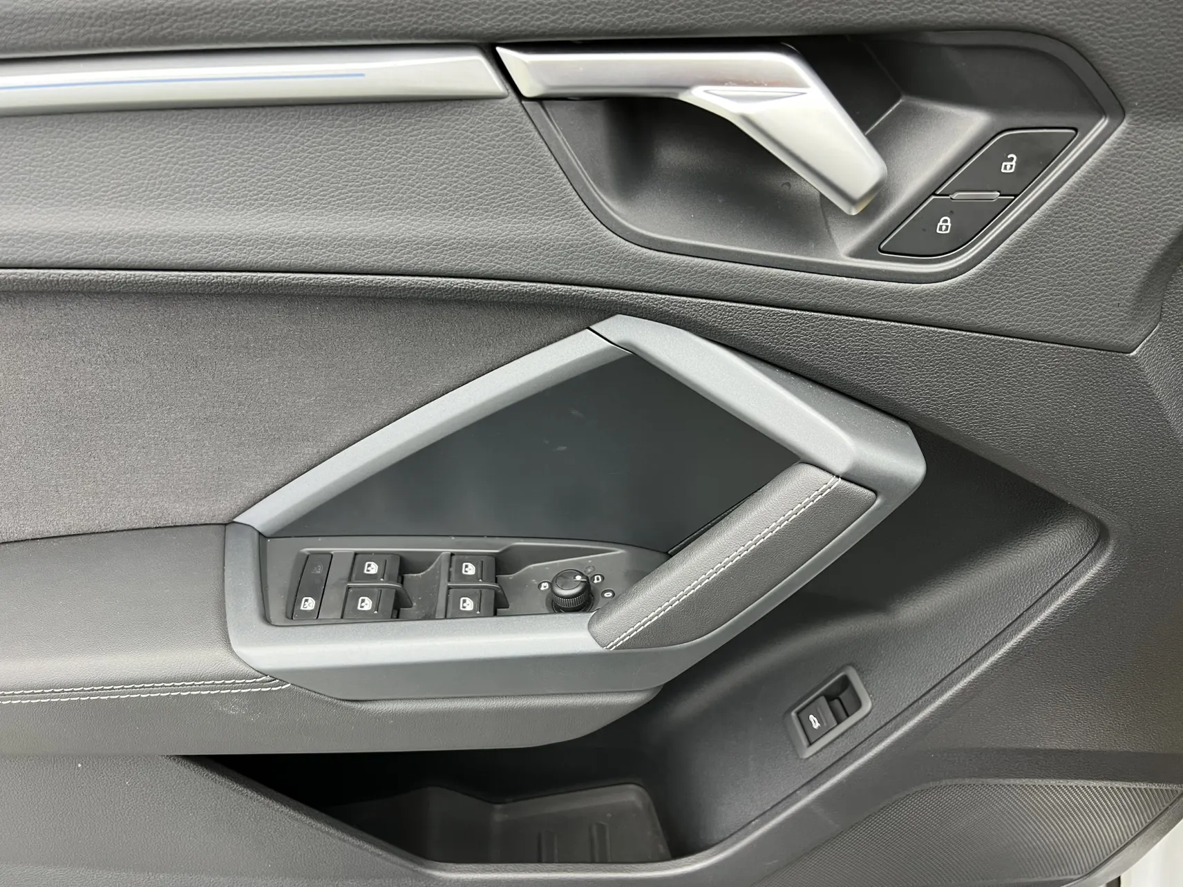 Audi Q3 40 TFSI, 2024 17