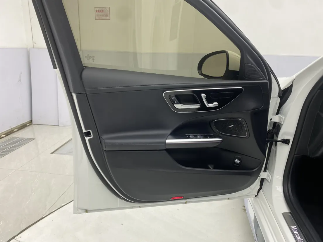 Mercedes-Benz C 260 L, 2024 29