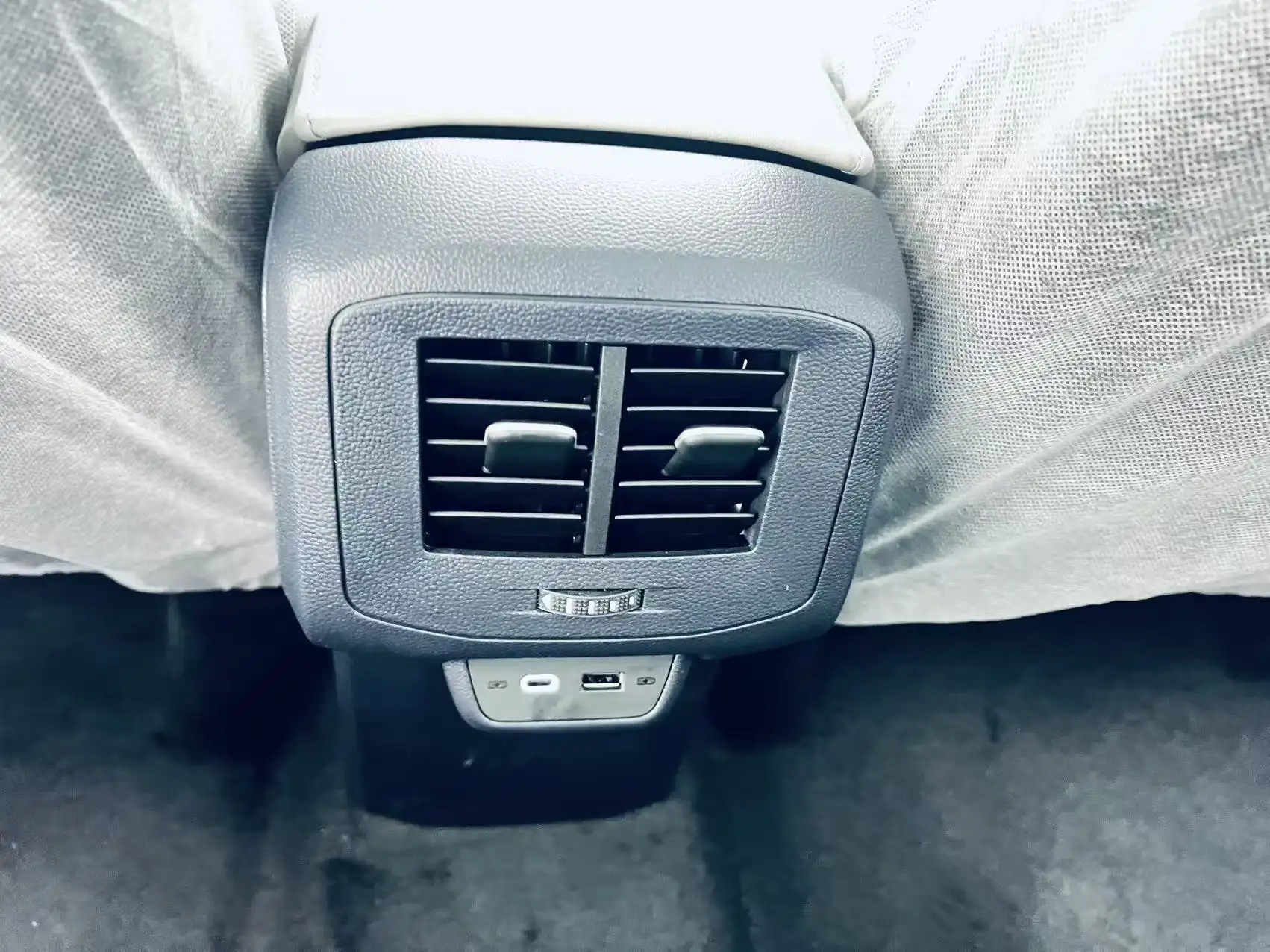 Volkswagen Tharu, 2026 11