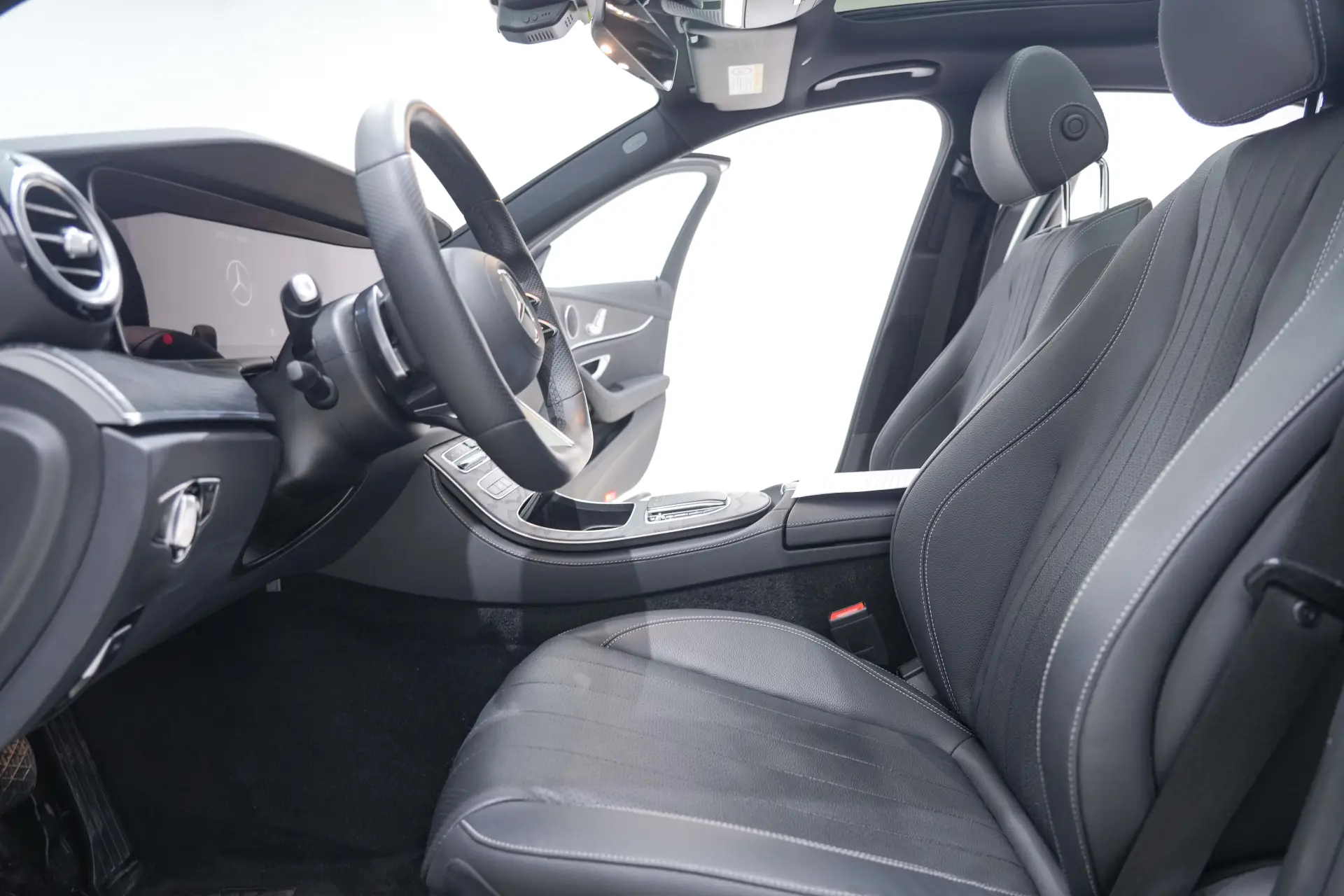 Mercedes-Benz E 260, 2020 20