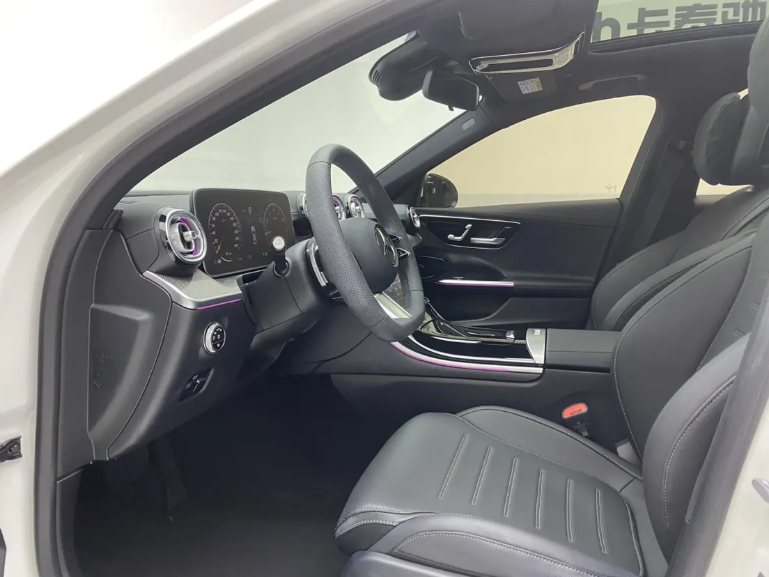 Mercedes-Benz C 260 L, 2024 18