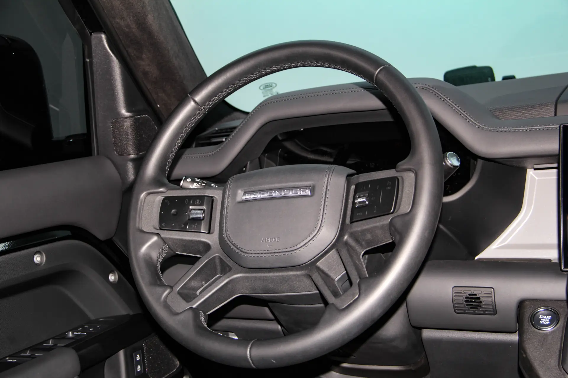 Land Rover Defender, 2025 15