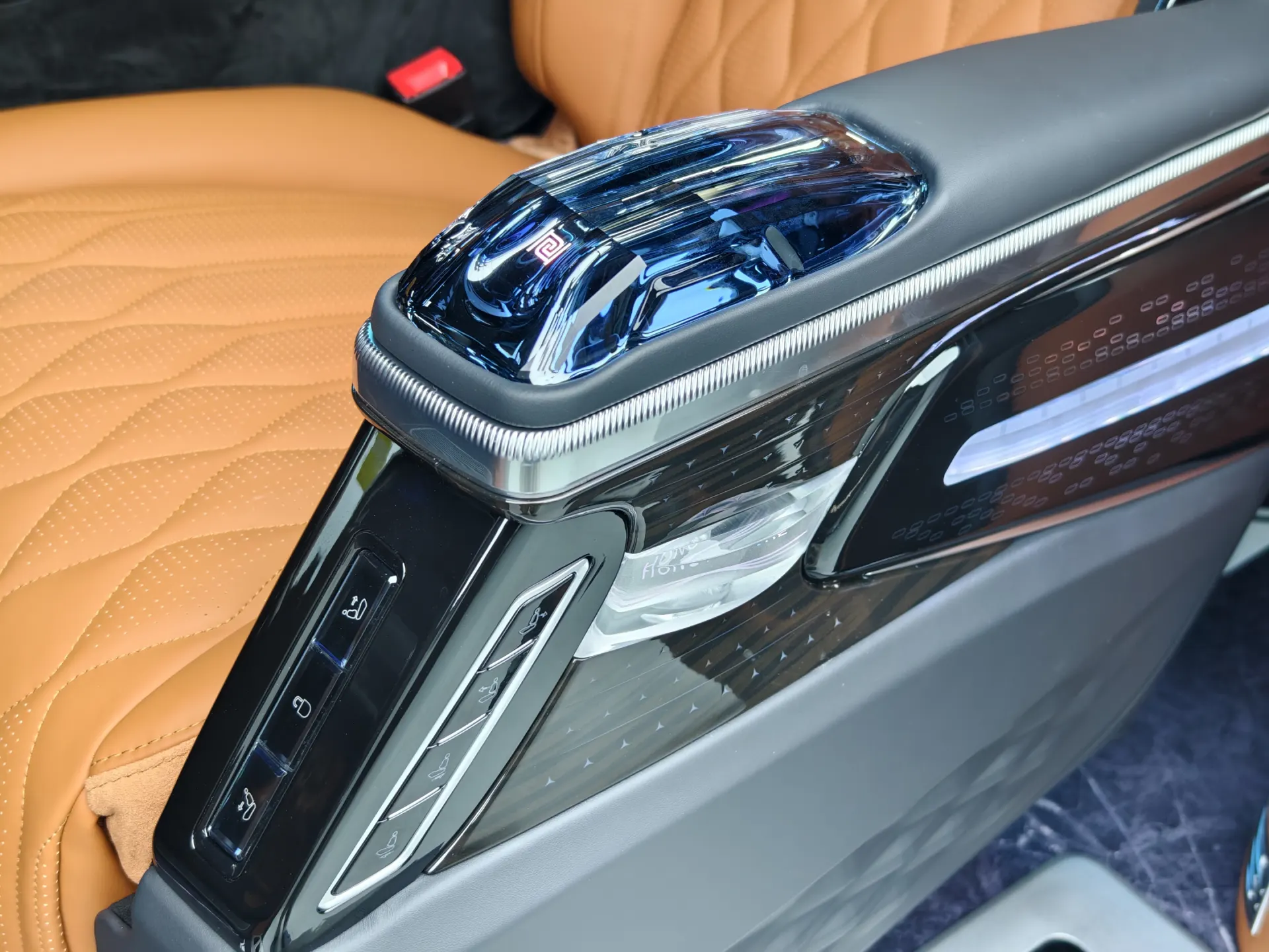Mercedes-Benz Vito, 2025 16