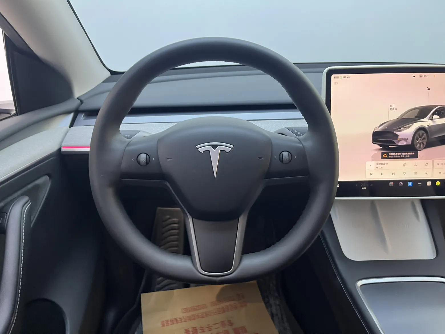 Tesla Model Y, 2024 11