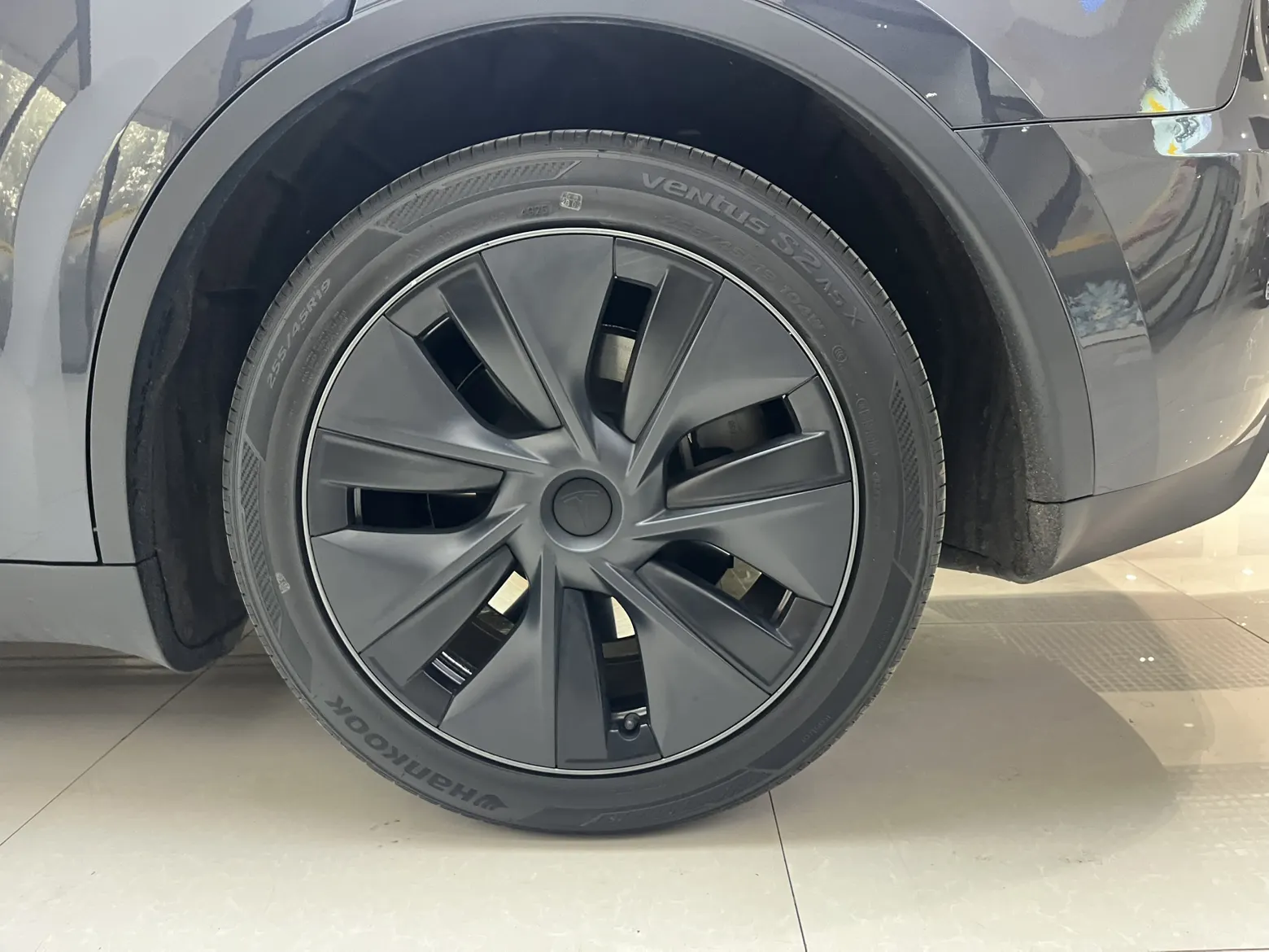Tesla Model Y, 2024 8