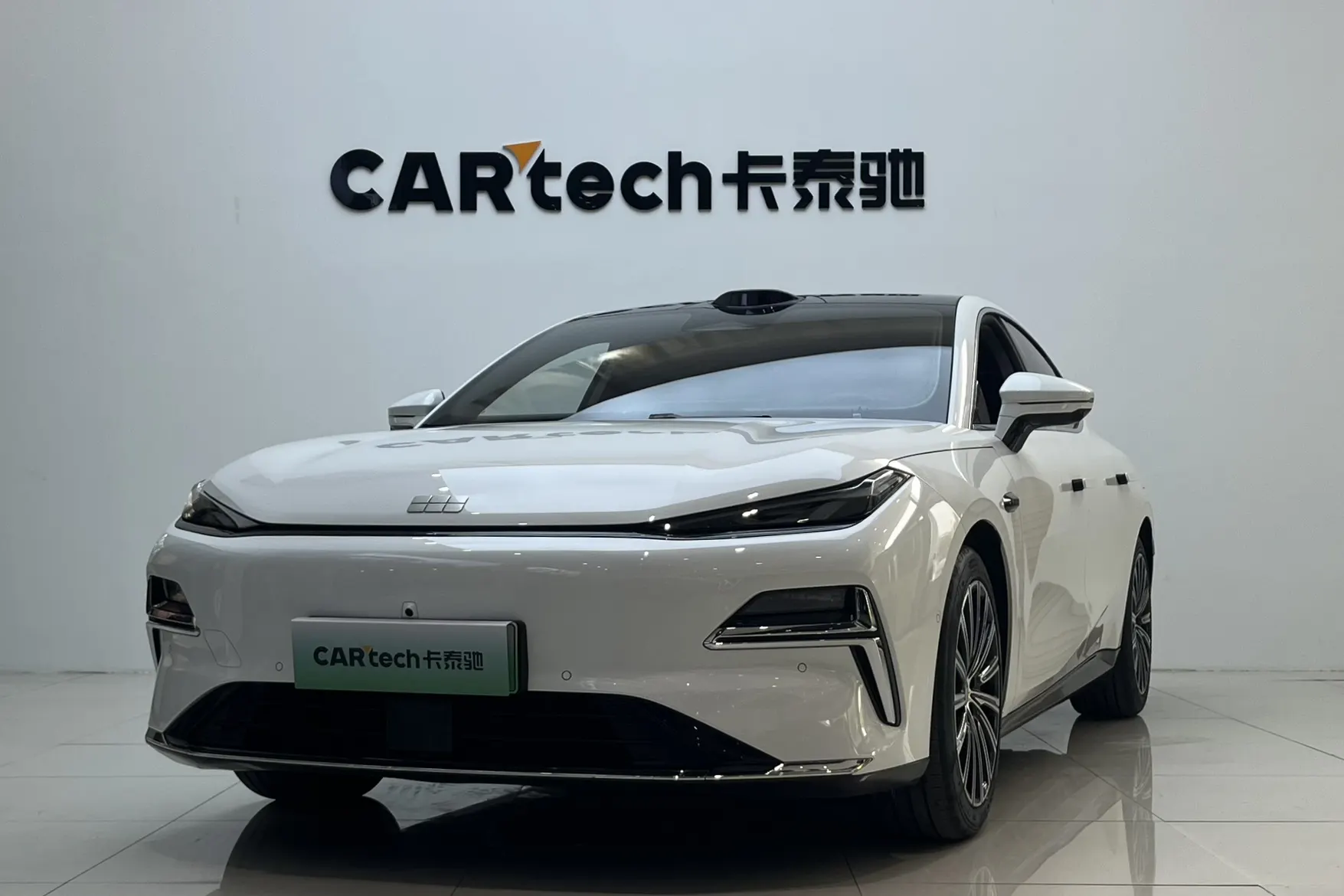 Geely Galaxy 8, 2025 1