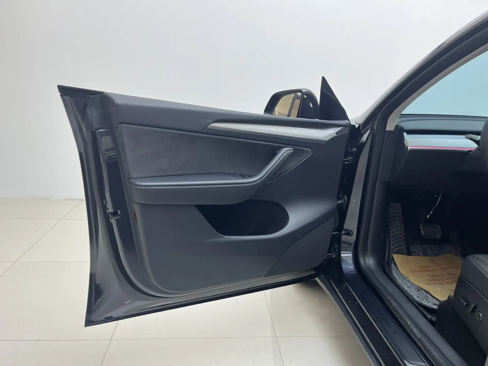Tesla Model Y, 2024 13