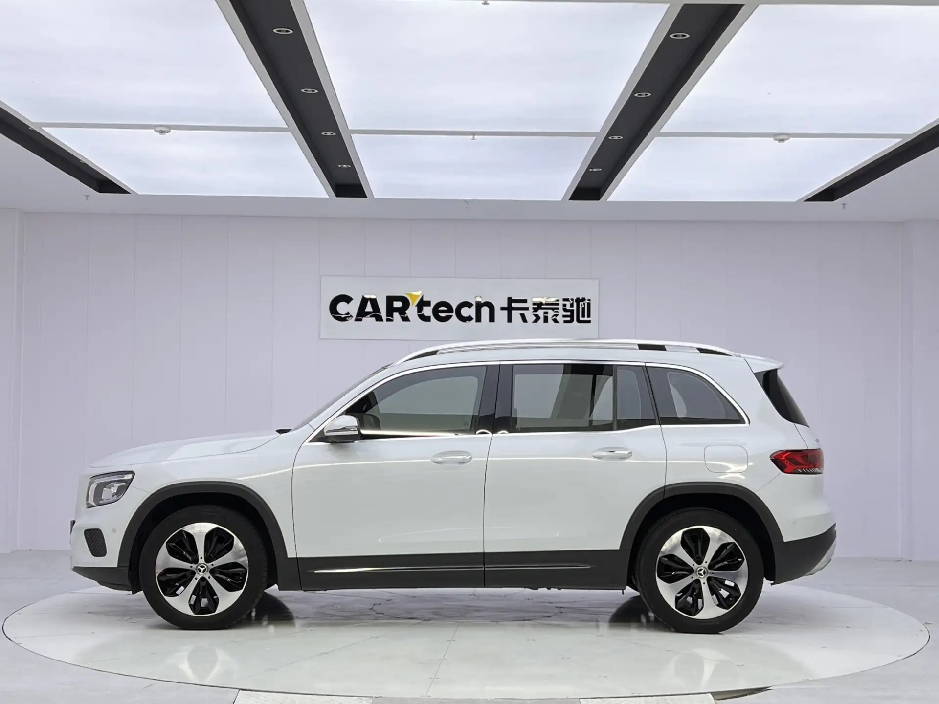 Mercedes-Benz GLB, 2021 8