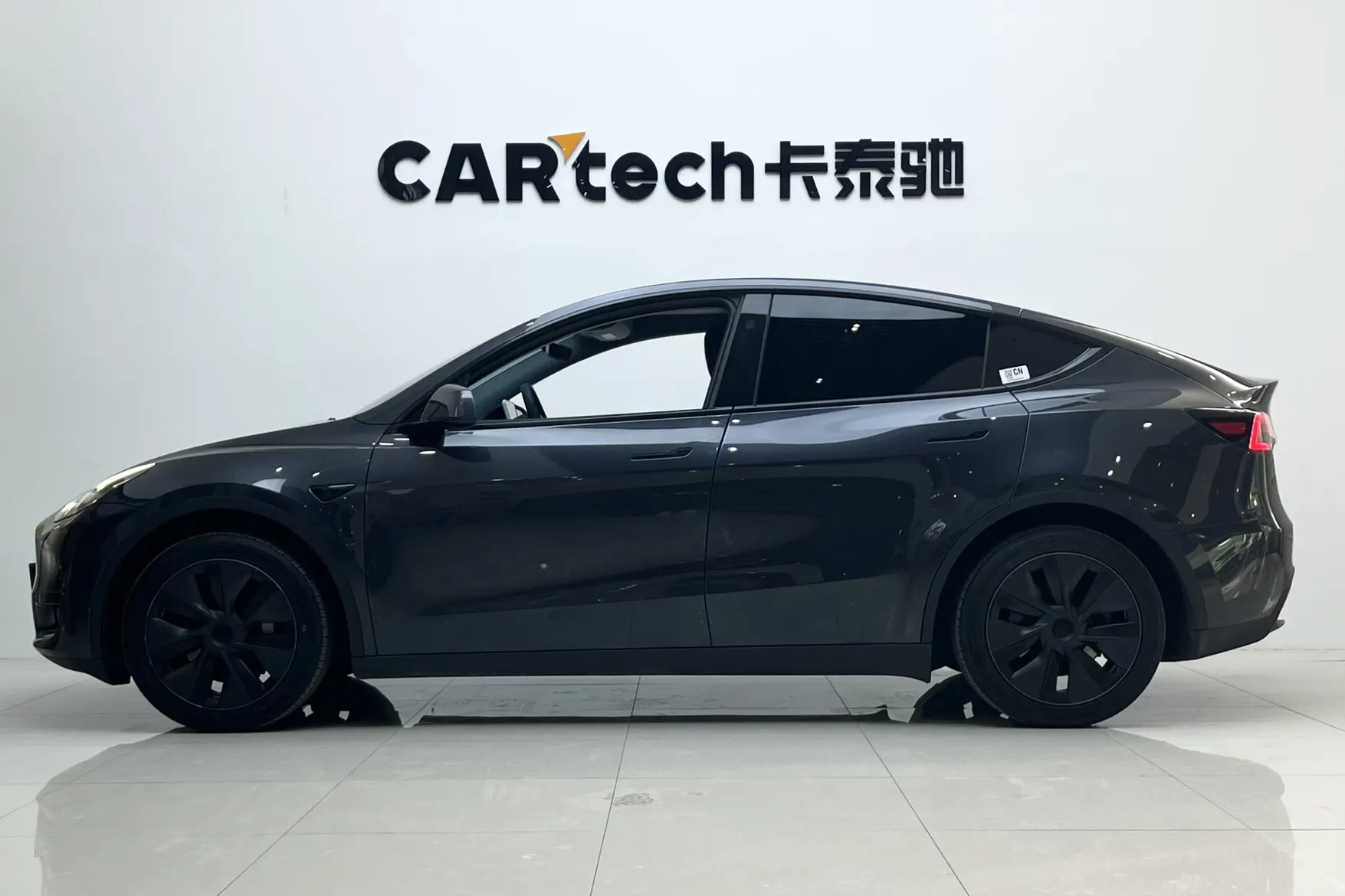 Tesla Model Y, 2024 все фото