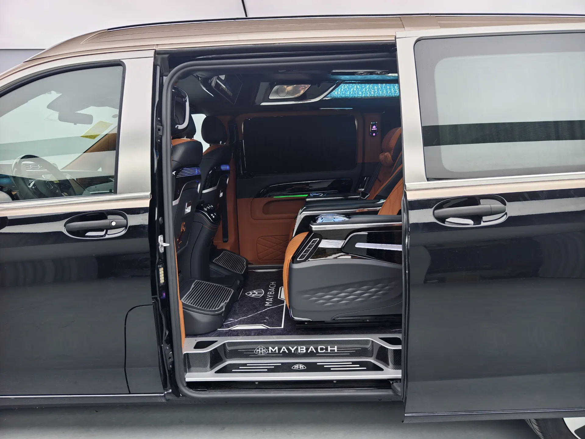 Mercedes-Benz Vito, 2025 6