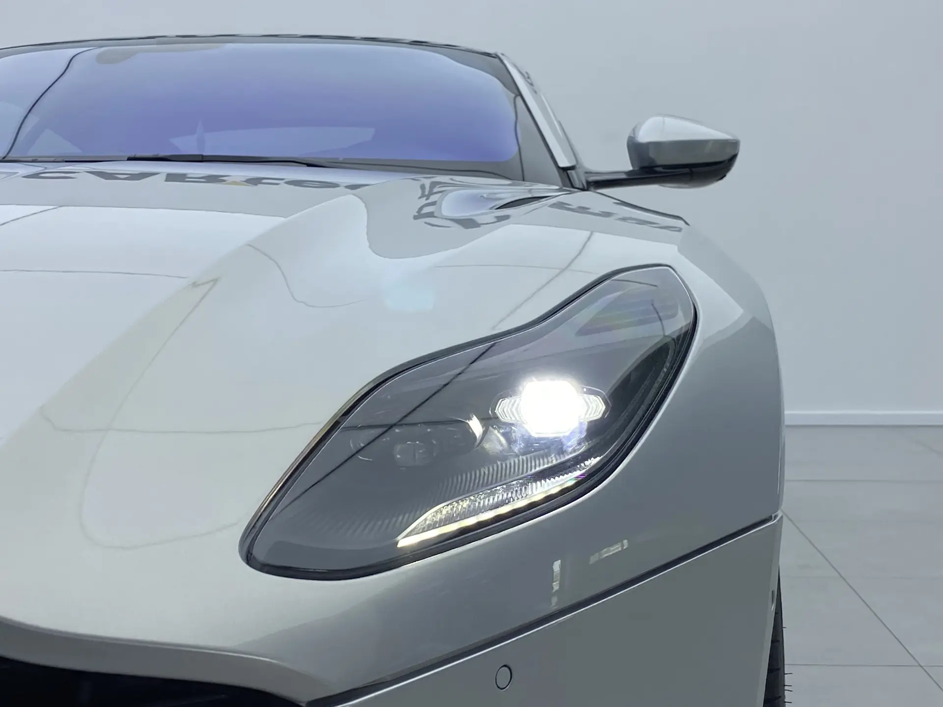 Aston Martin DB11, 2018 22