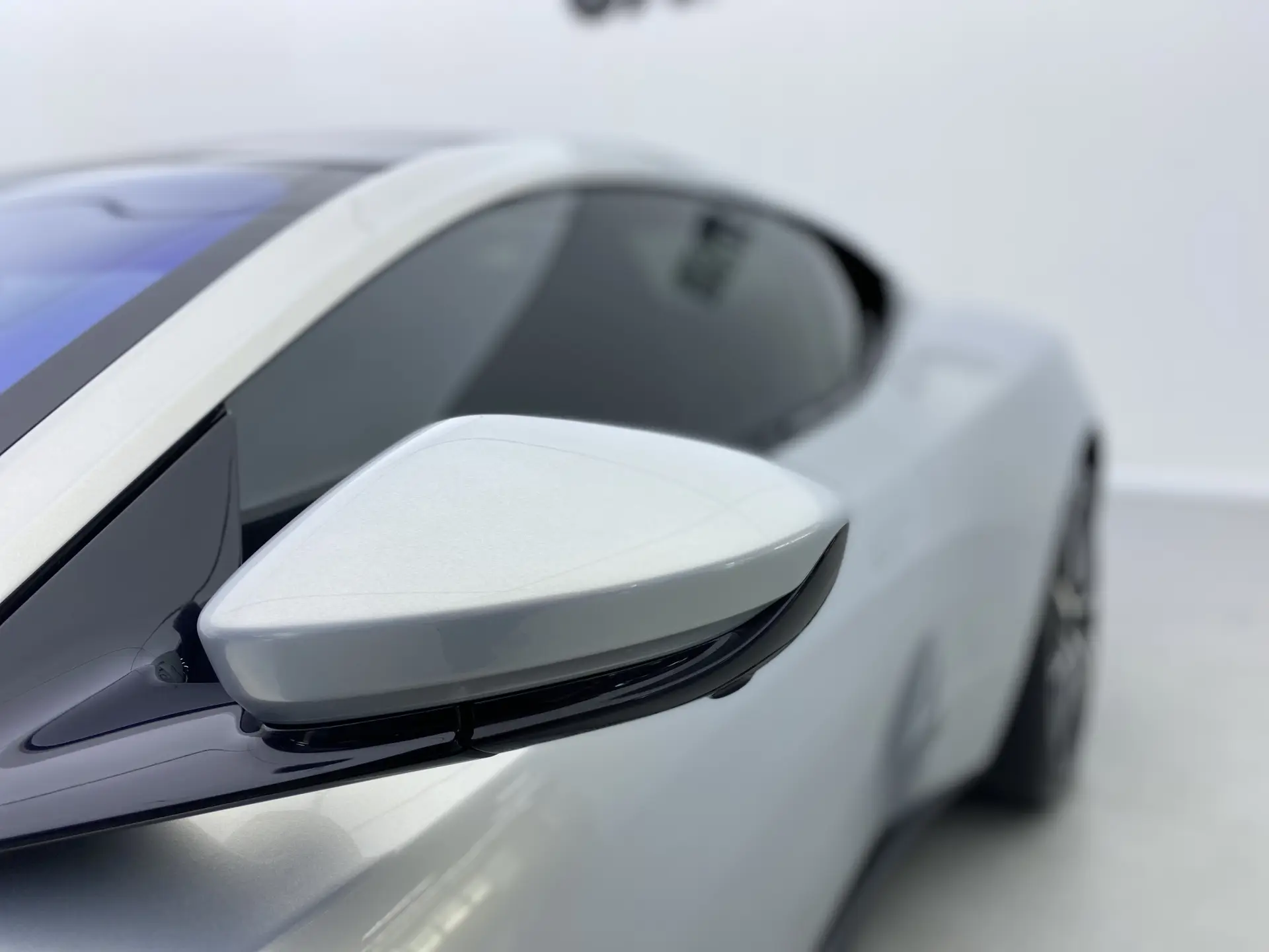 Aston Martin DB11, 2018 26