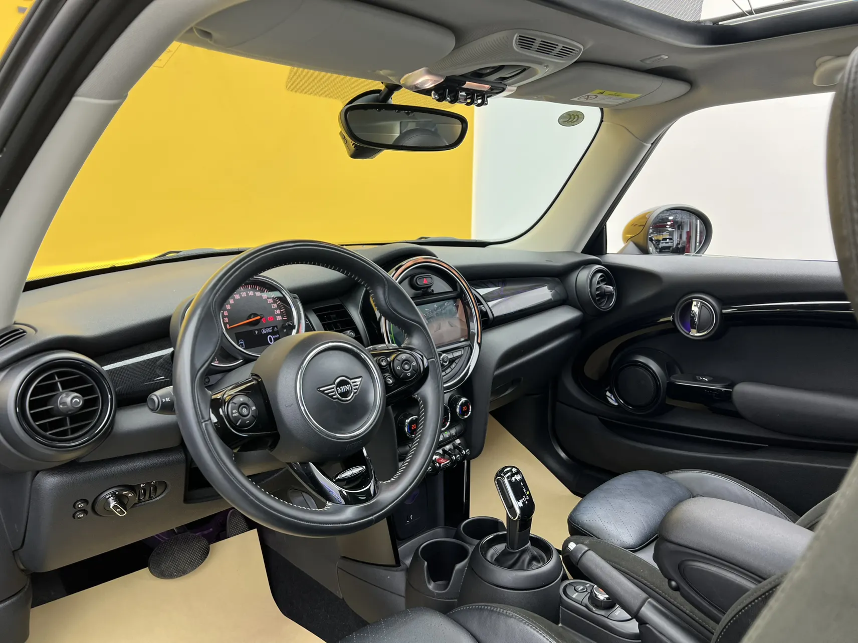 Mini Cooper, 2019 32