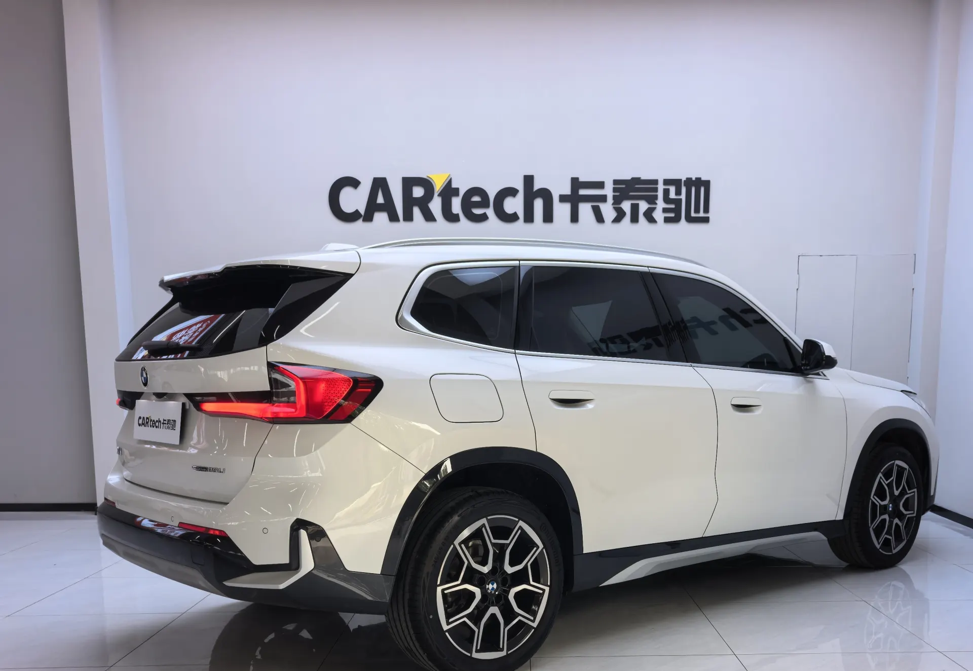 BMW X1, 2024 все фото