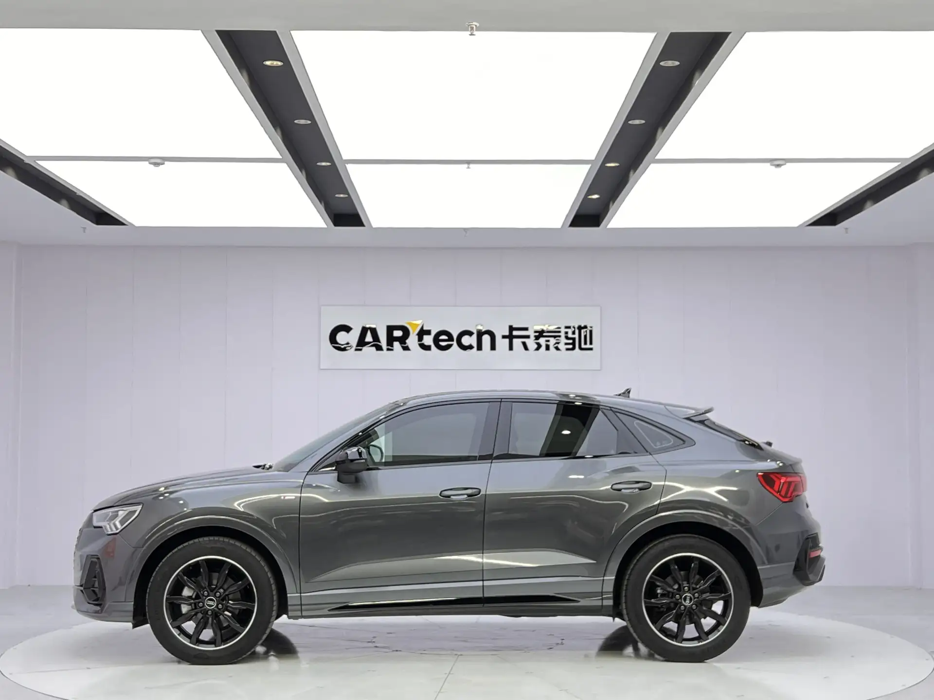 Audi Q3, 2023 8