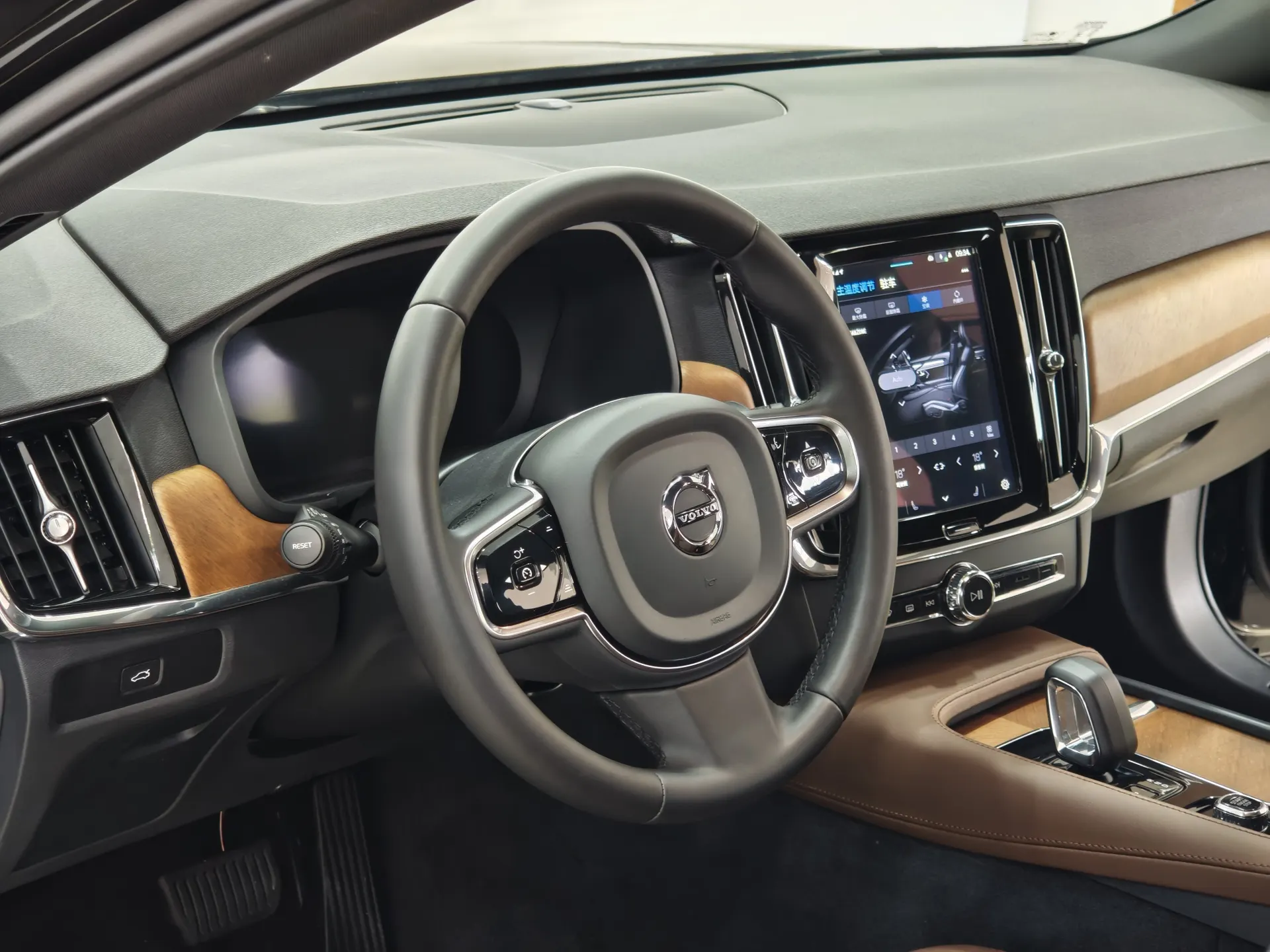 Volvo S90, 2024 11