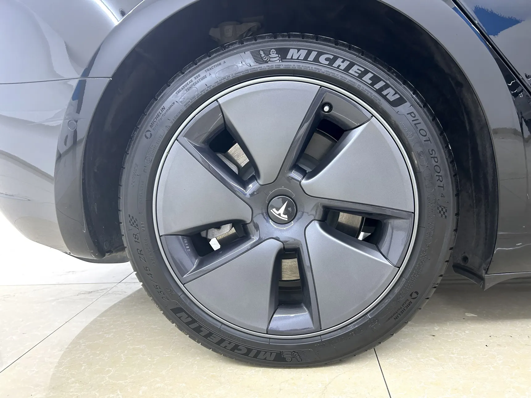 Tesla Model 3, 2023 6