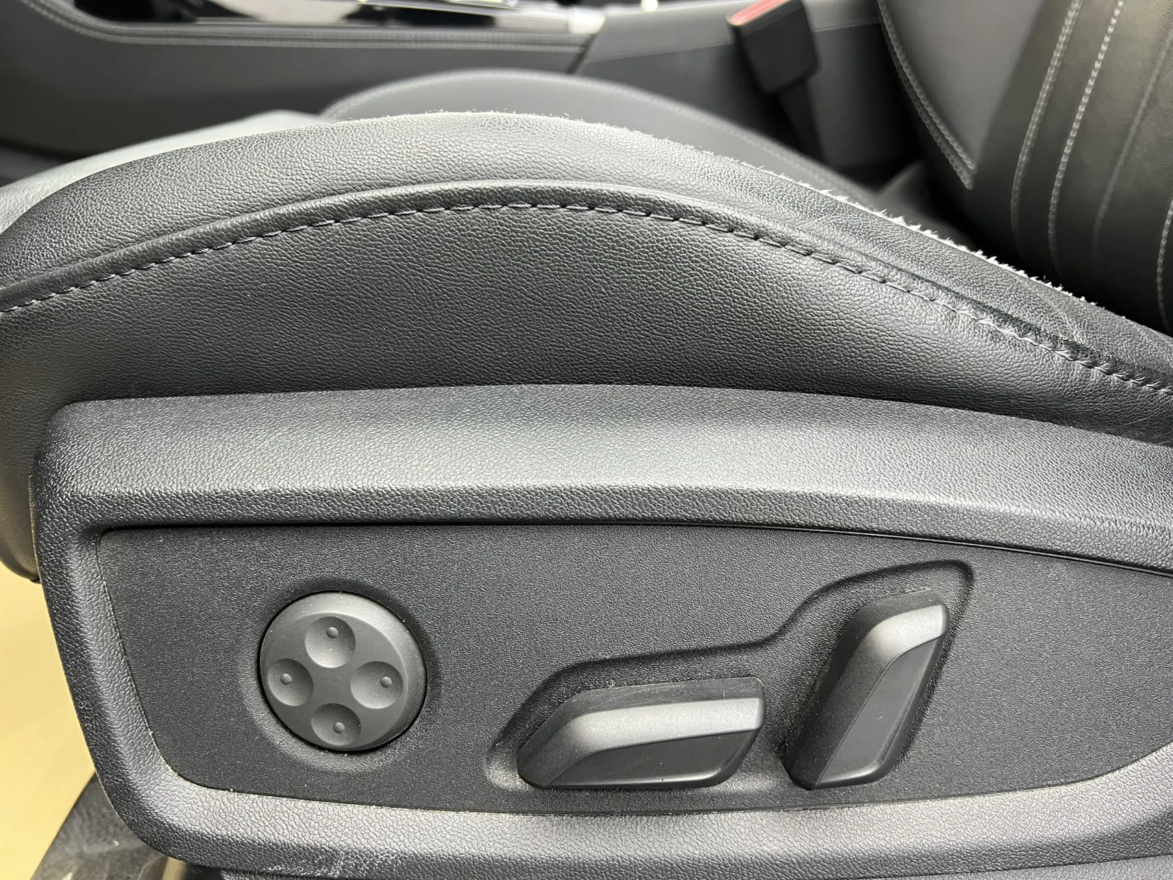 Audi Q5L 40 TFSI, 2021 26