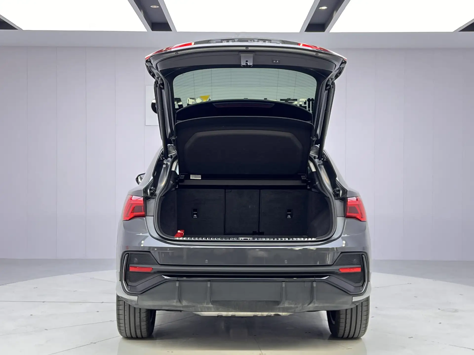 Audi Q3, 2023 13
