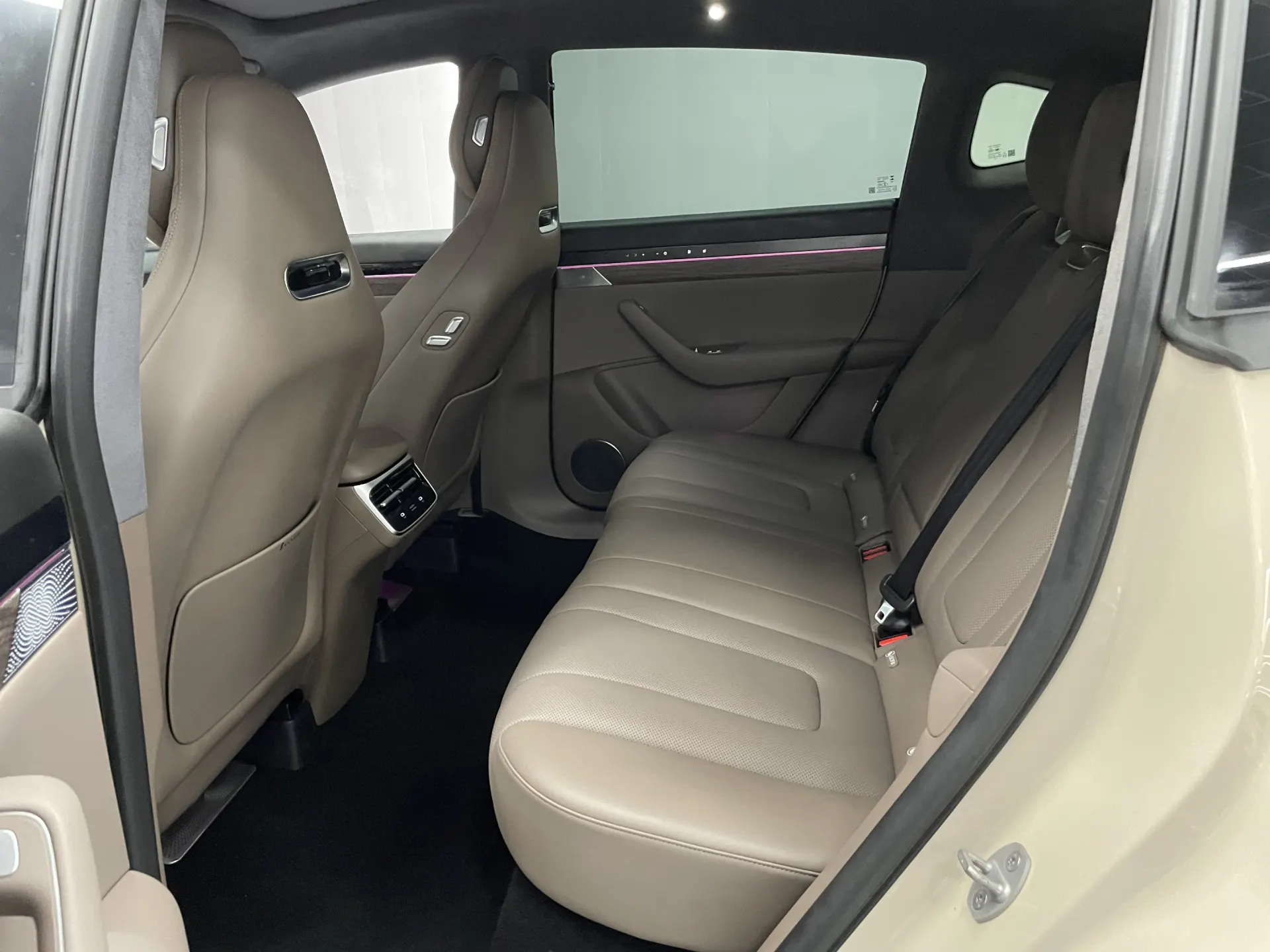 Luxeed R7, 2025 15