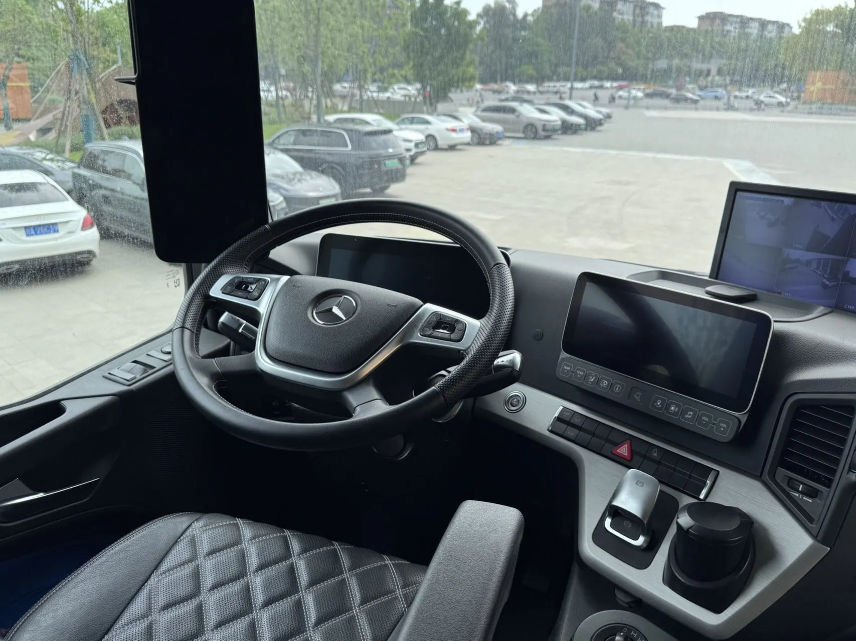 Mercedes-Benz Arocs, 2024 18