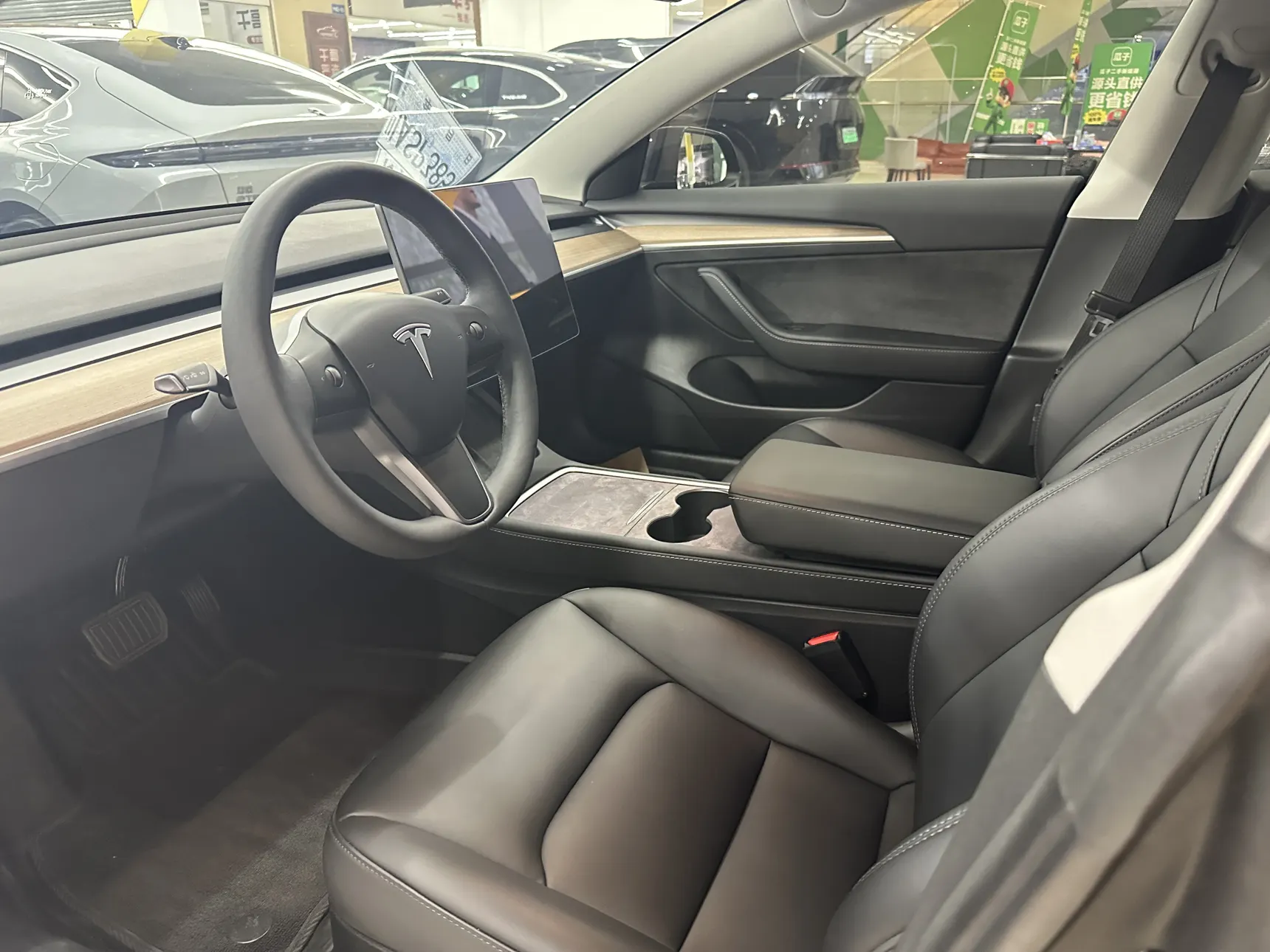 Tesla Model 3, 2023 12
