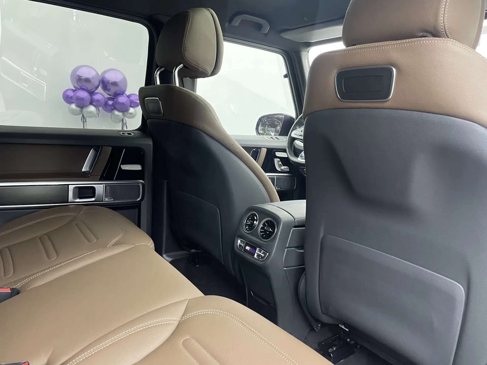 Mercedes-Benz G 350, 2023 9