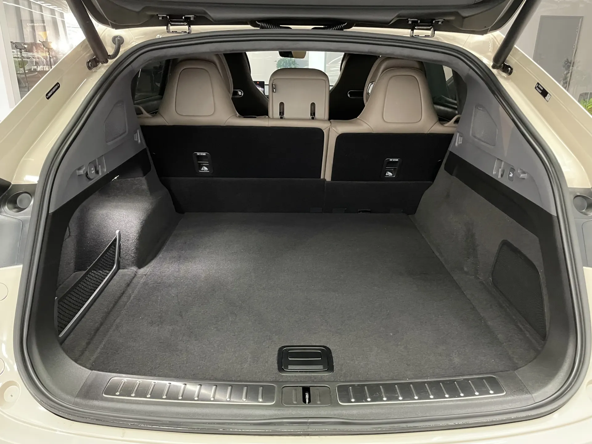 Luxeed R7, 2025 9