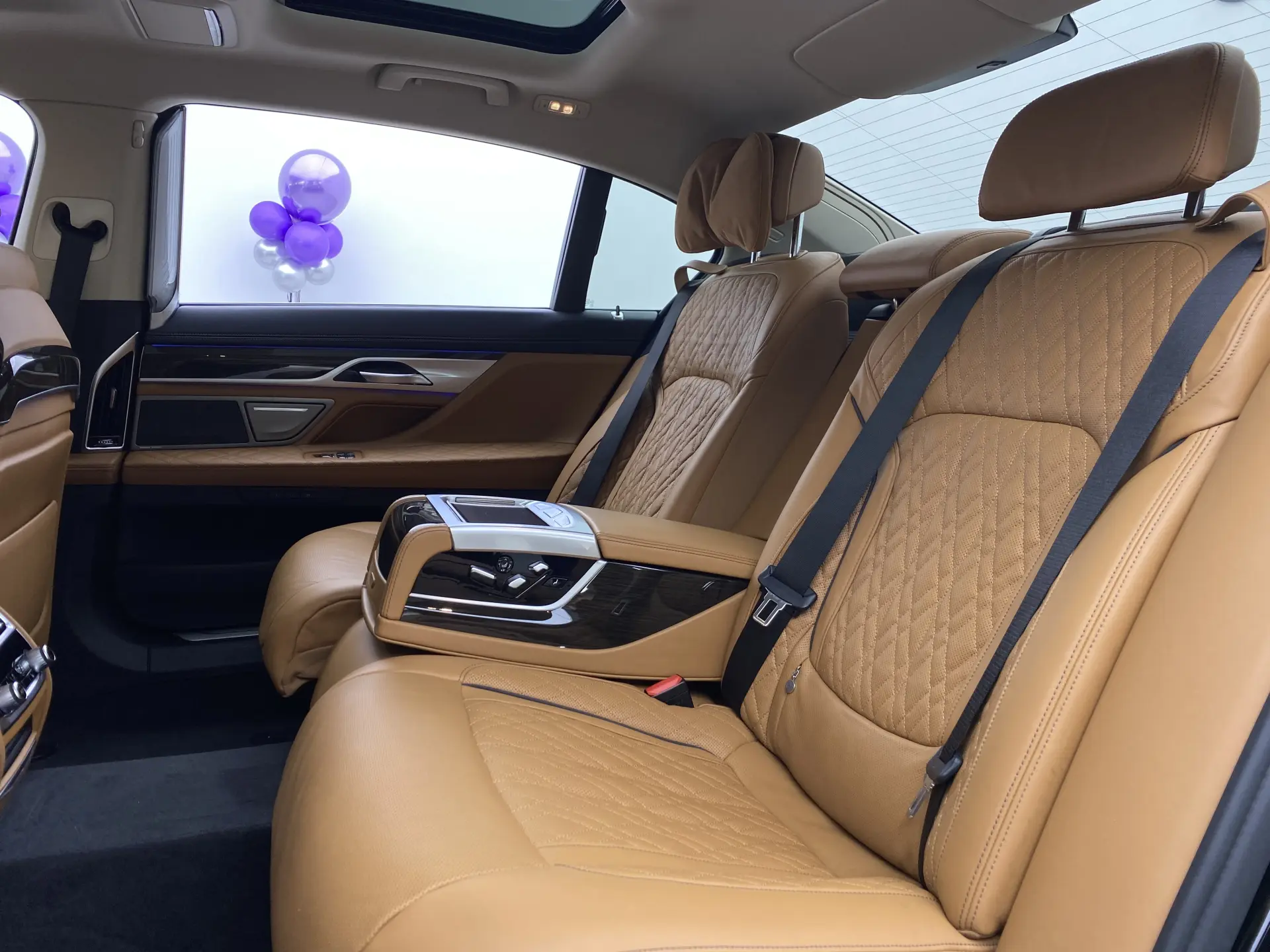 BMW 730Li, 2022 7