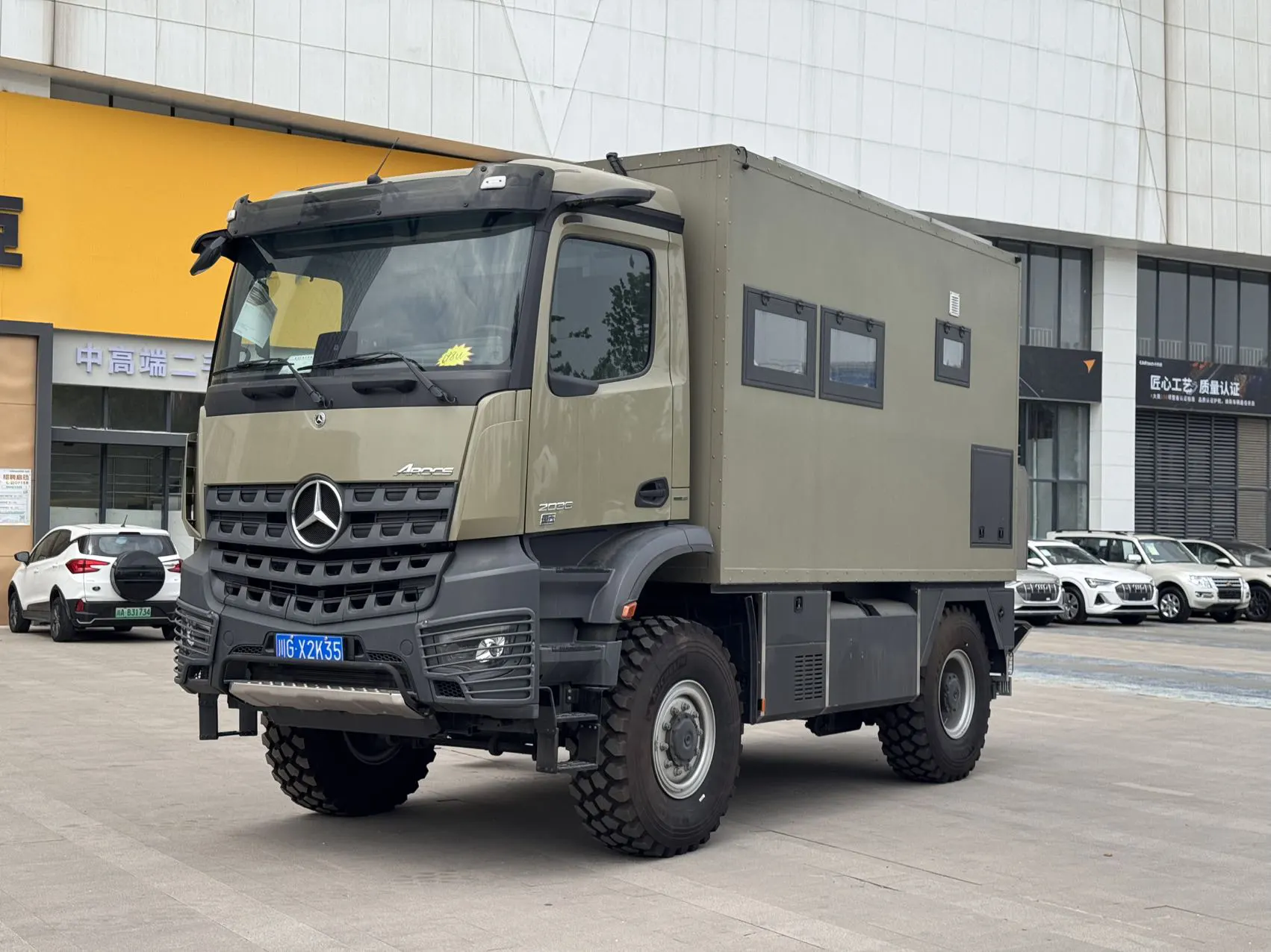 Mercedes-Benz Arocs