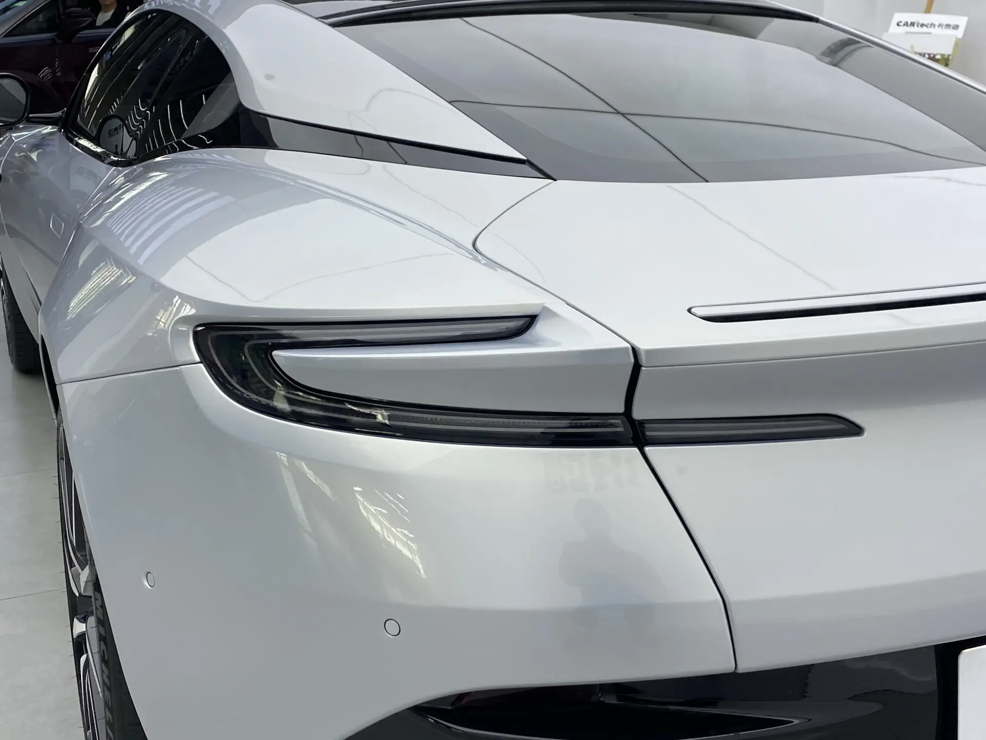 Aston Martin DB11, 2018 23