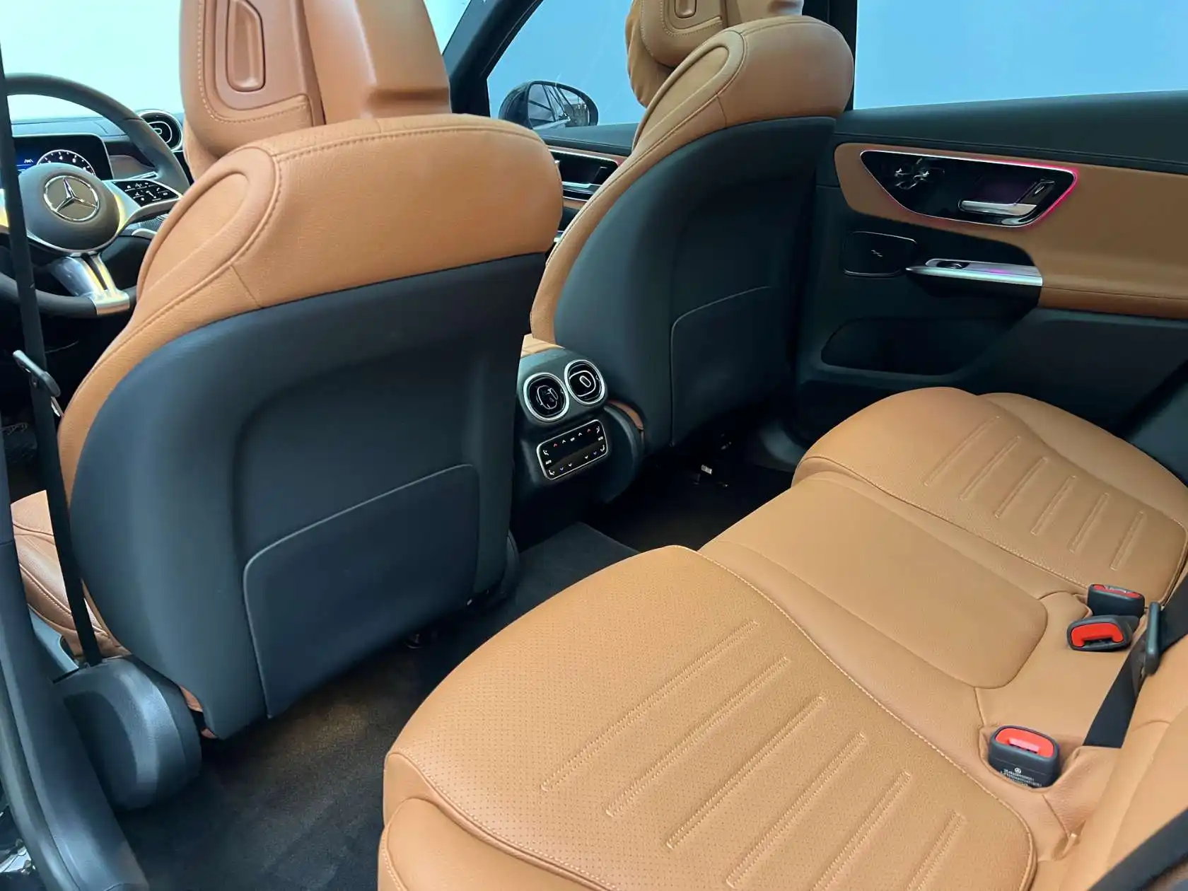 Mercedes-Benz GLC 260 L, 2025 13