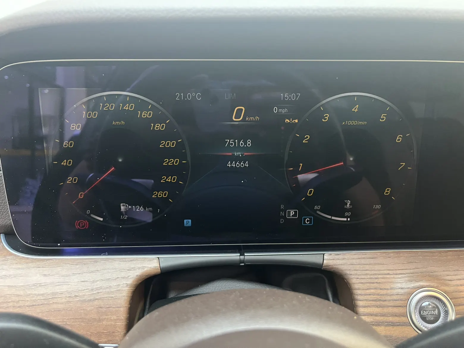 Mercedes-Benz E 300 L, 2024 15