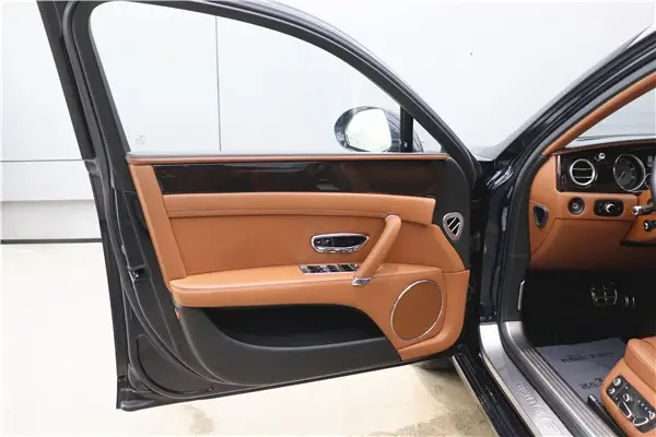 Bentley Flying Spur, 2014 9