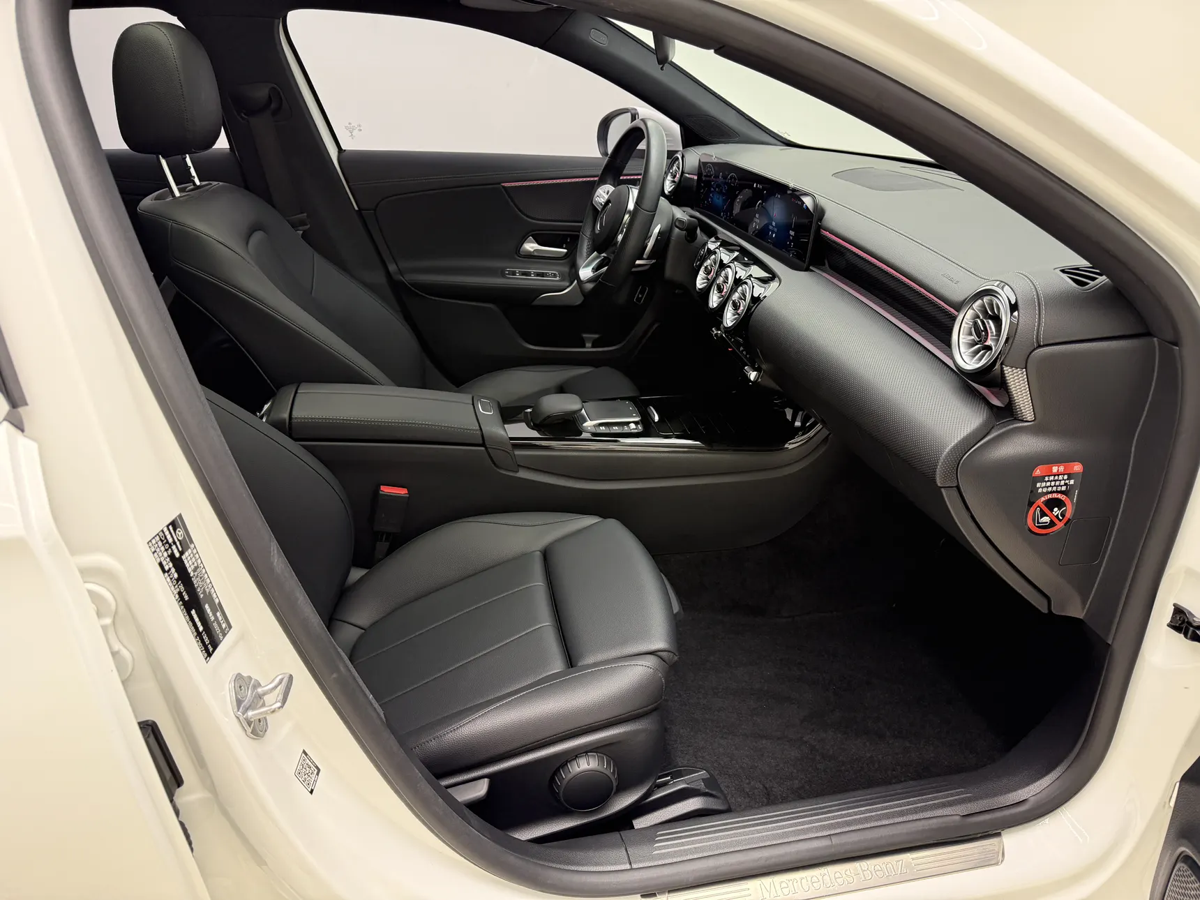 Mercedes-Benz A 200 L, 2022 14