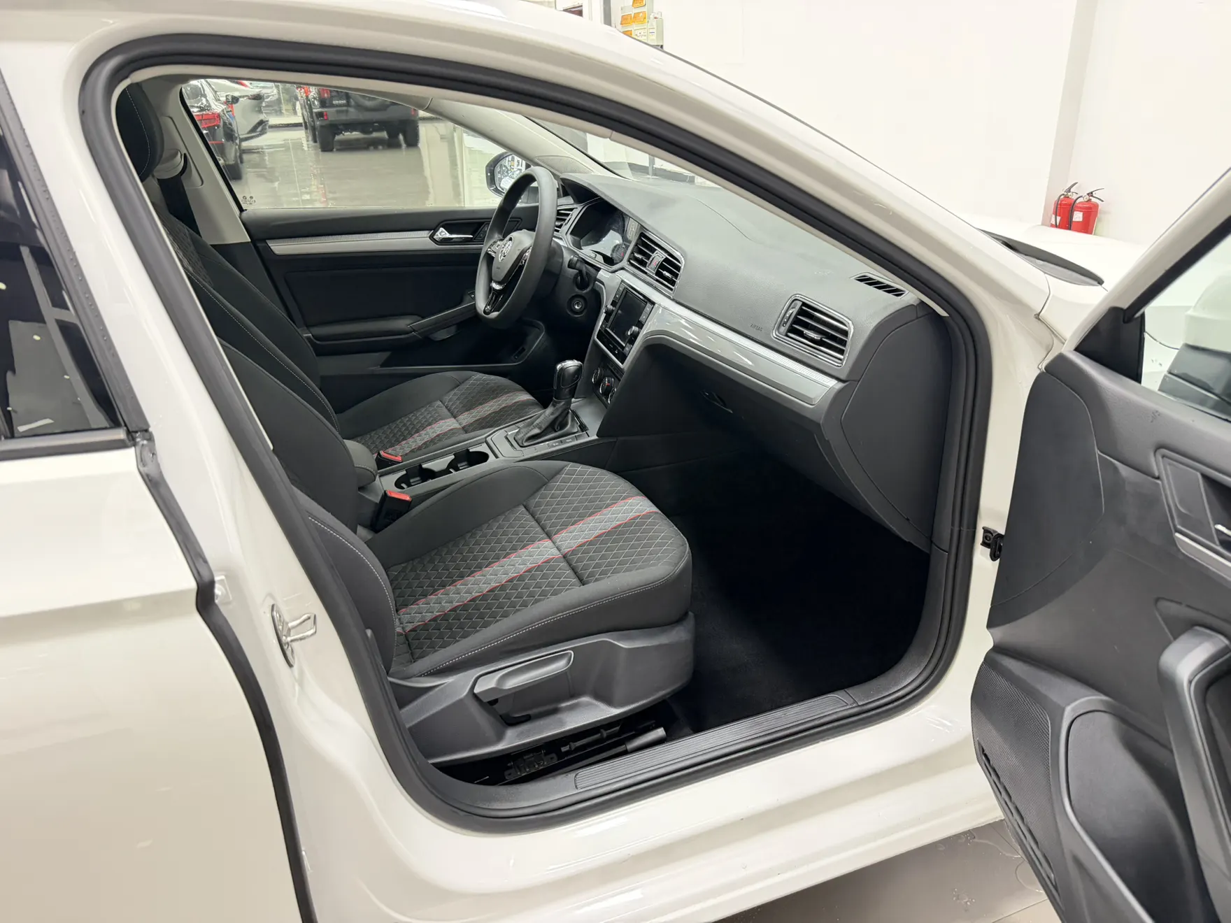 Volkswagen Lamando, 2019 14