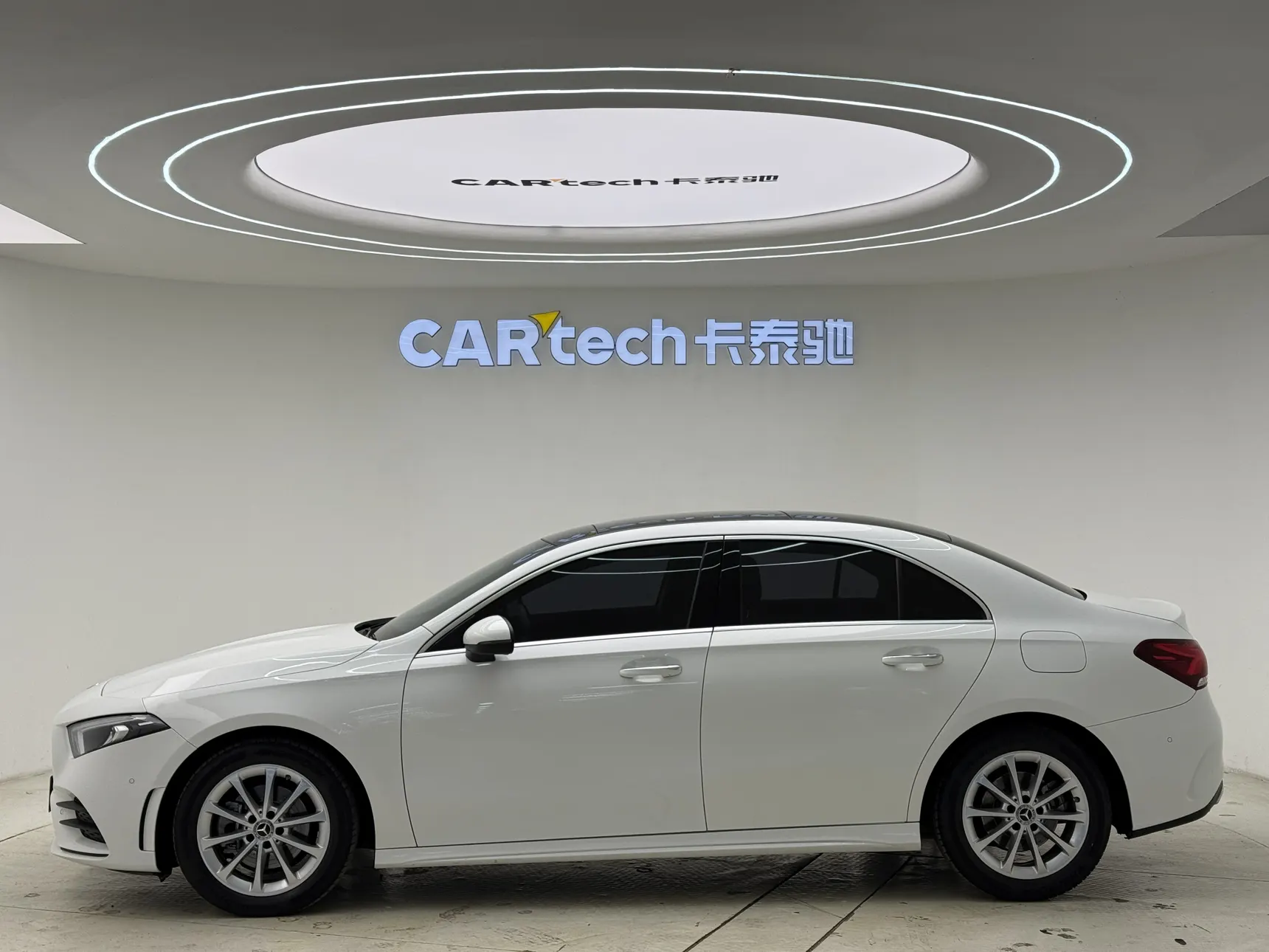 Mercedes-Benz A 200 L, 2022 8