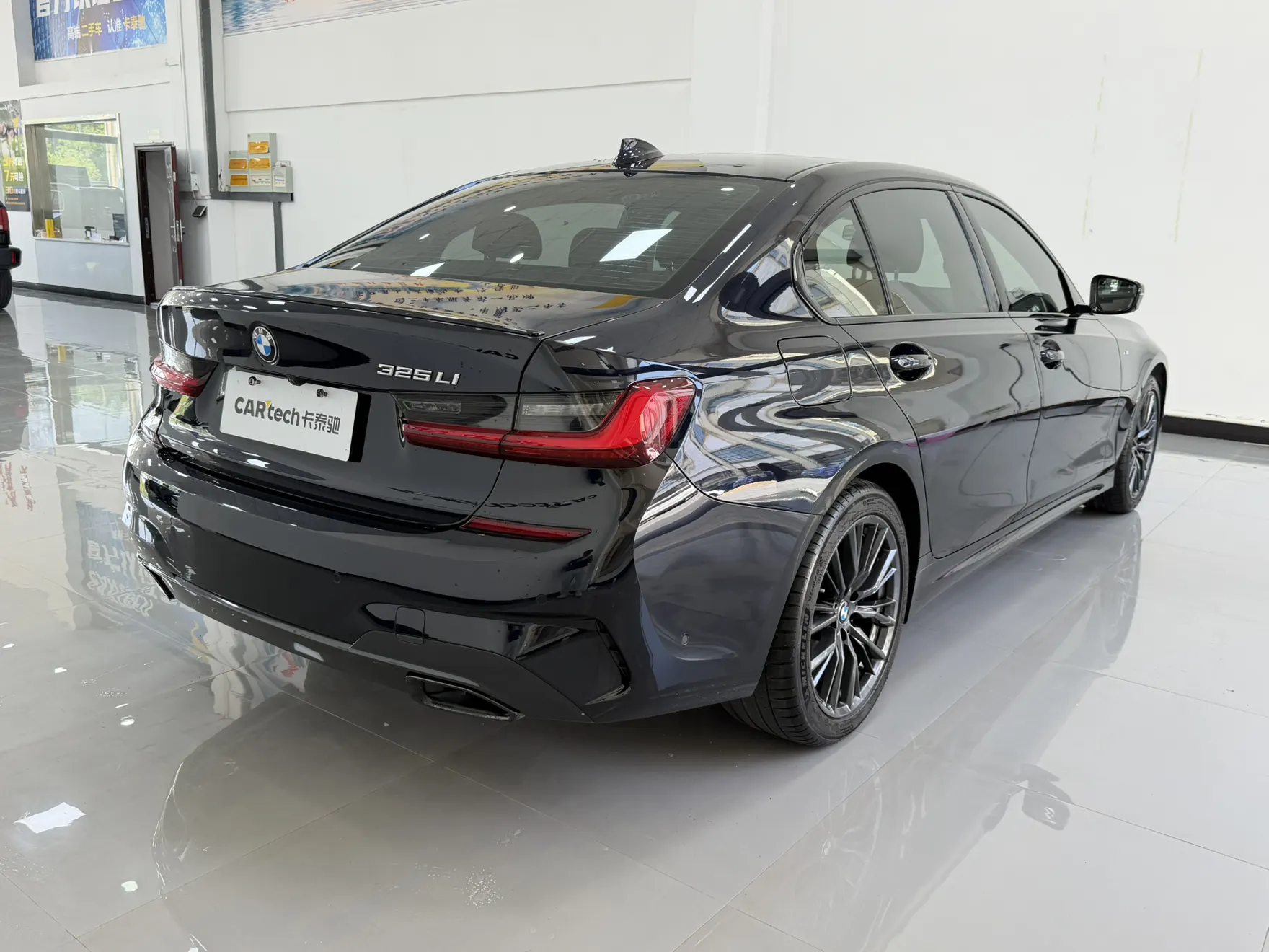 BMW 325Li, 2022 4