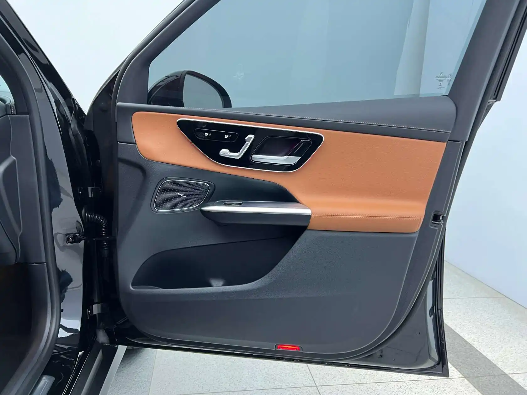 Mercedes-Benz GLC 260 L, 2025 21