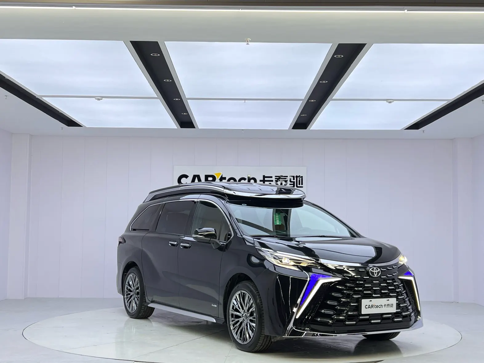 Toyota Granvia, 2025 2