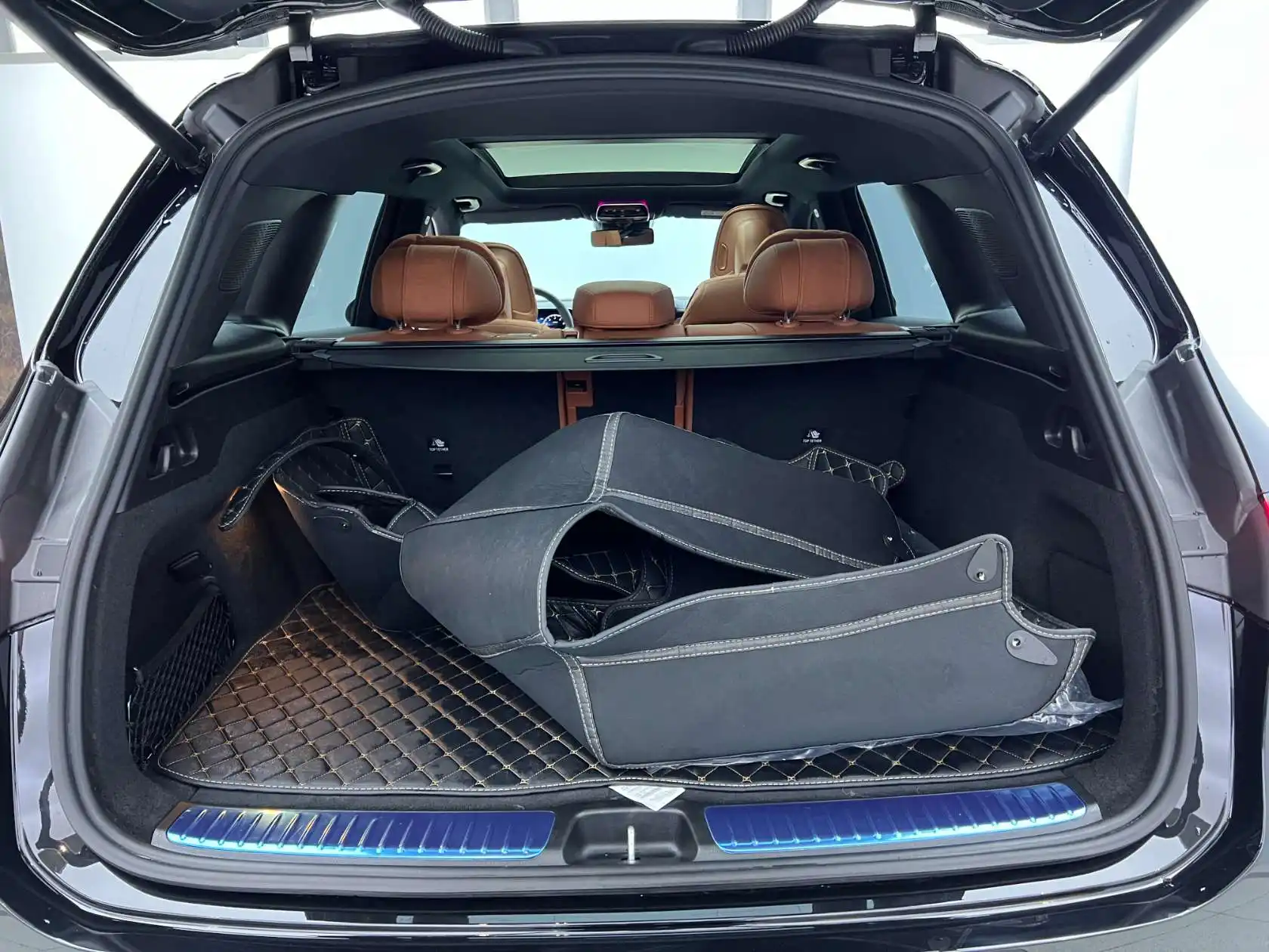 Mercedes-Benz GLC 260 L, 2025 28