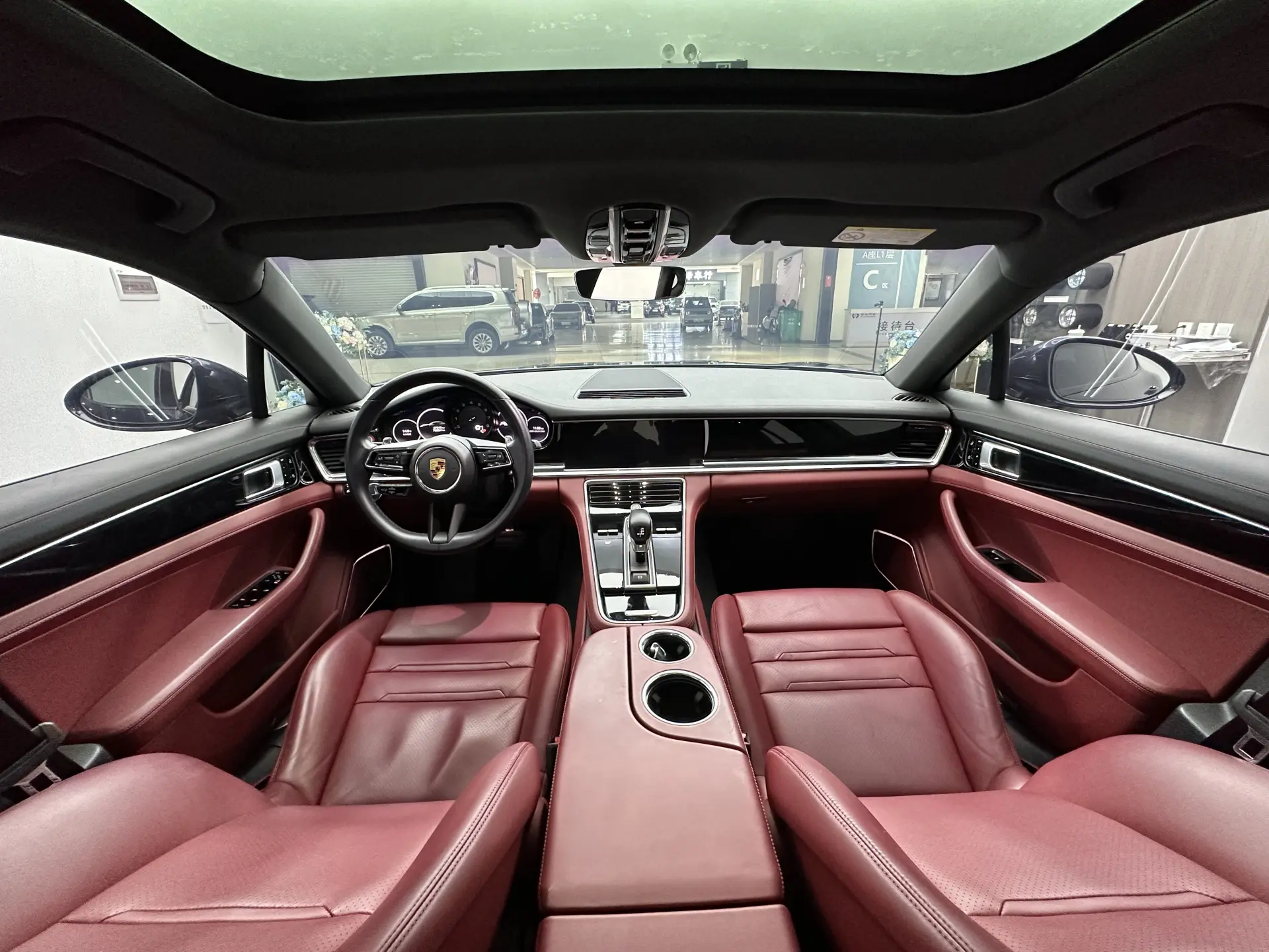Porsche Panamera, 2022 9