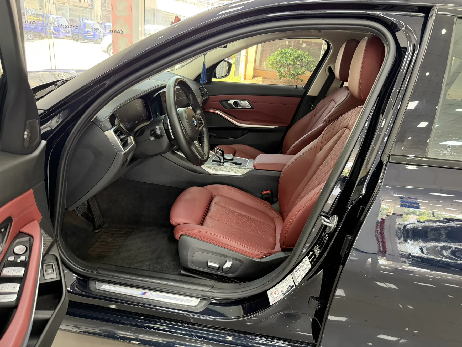 BMW 325Li, 2022 13