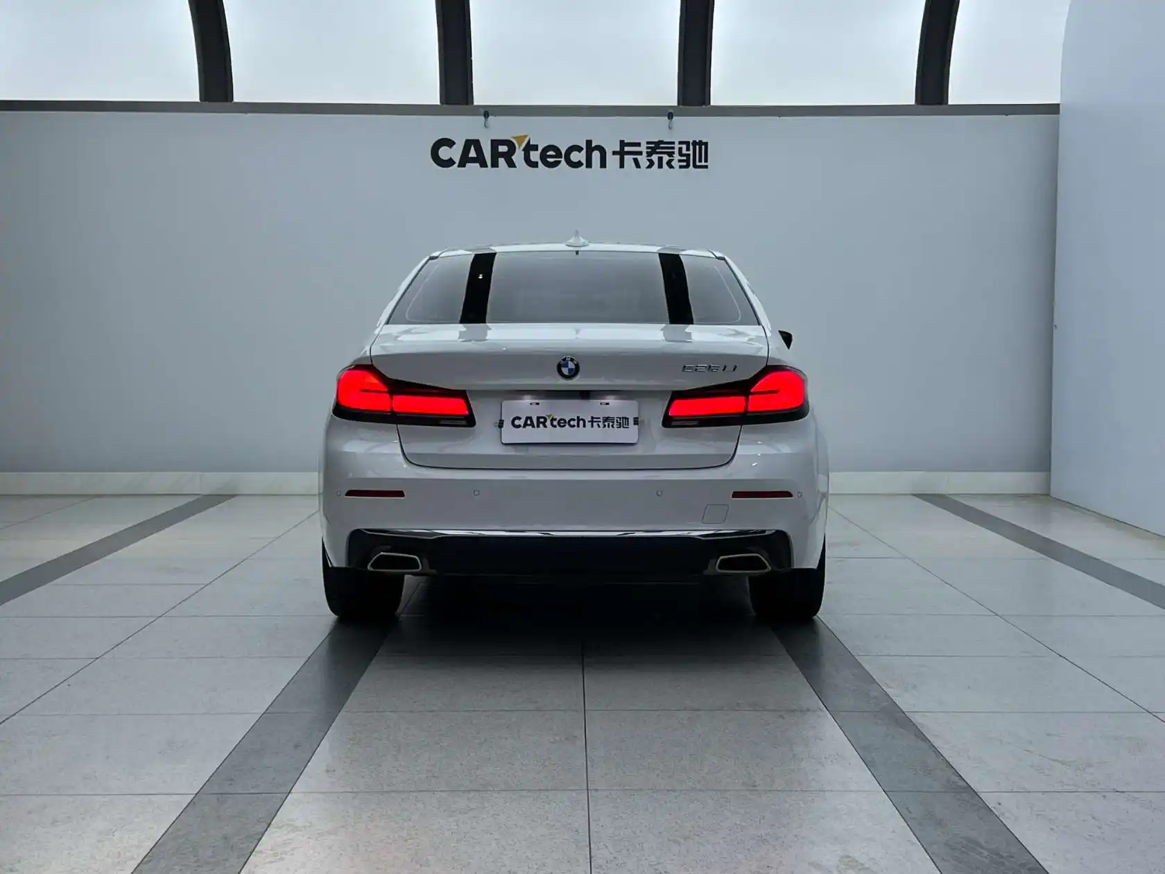 BMW 525Li, 2021 2