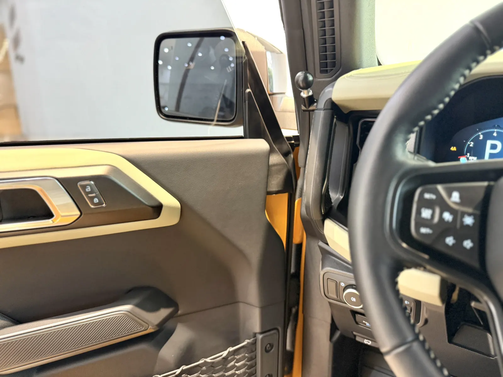 Ford Bronco, 2025 14