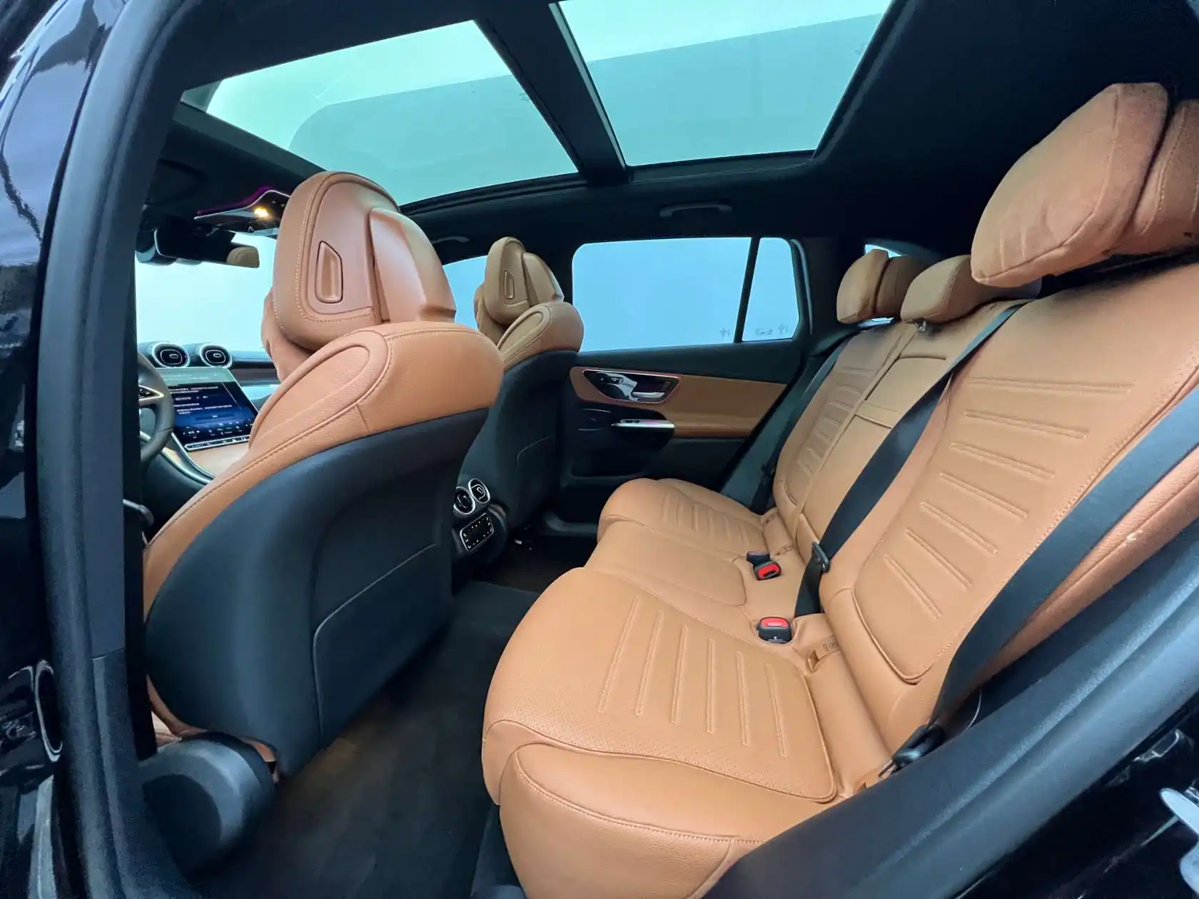 Mercedes-Benz GLC 260 L, 2025 12