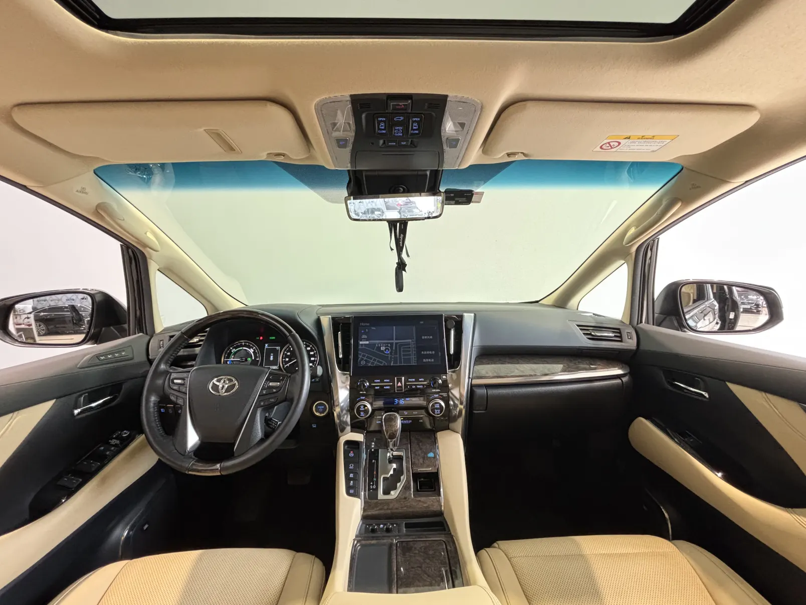 Toyota Vellfire, 2021 11