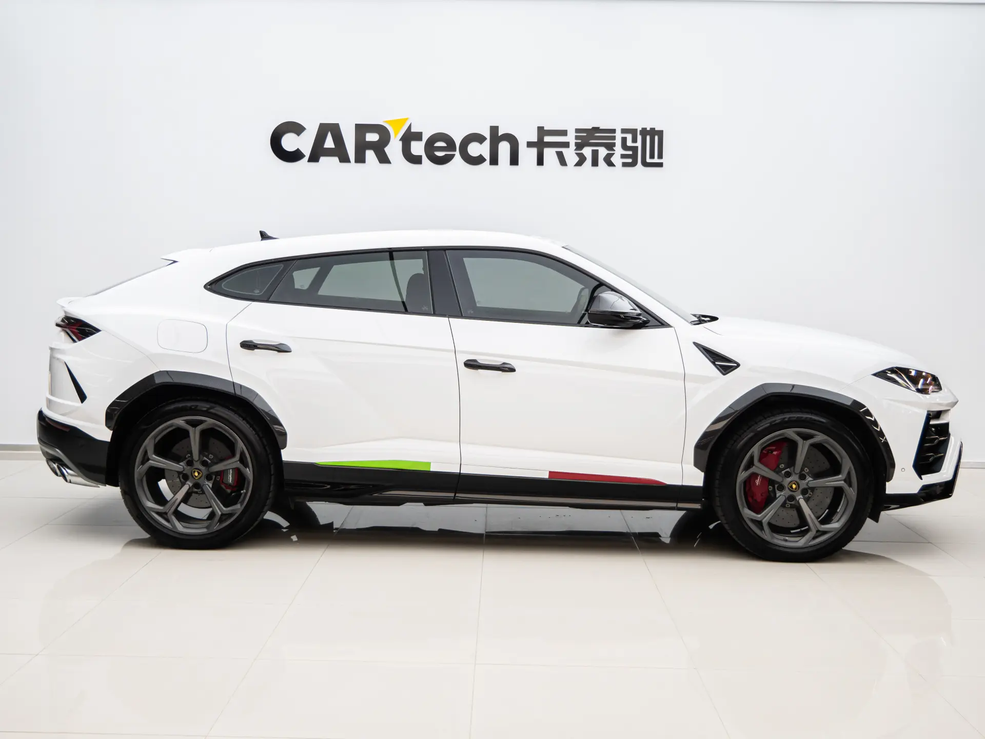 Lamborghini Urus, 2020 9